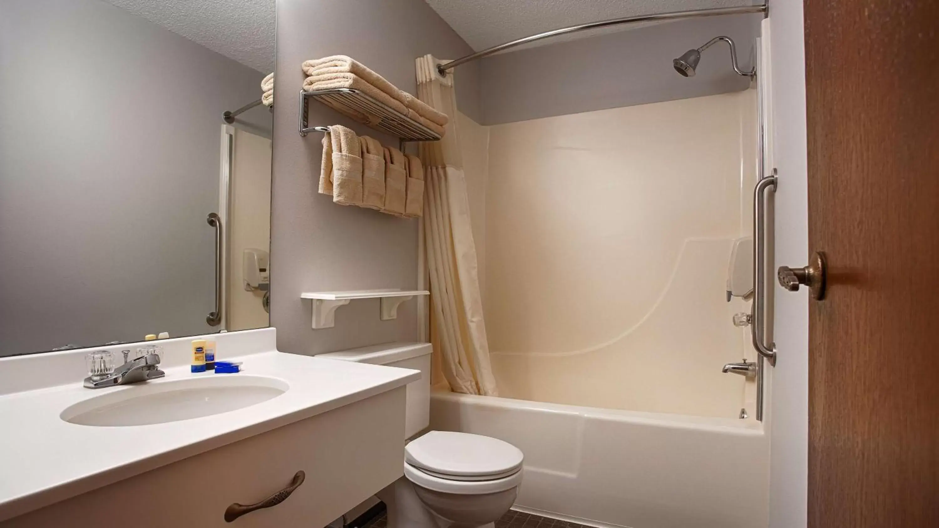 Economy King Room - Non-Smoking in Best Western La Grande Hacienda Economy King Room - Non-Smoking in Best Western La Grande Hacienda