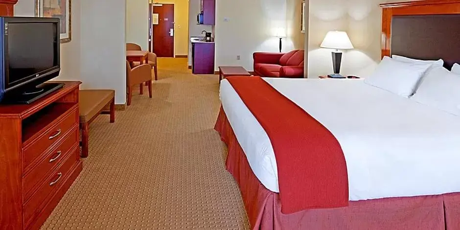 King Room with Sofa Bed in Holiday Inn Express & Suites Albany Airport Area - Latham, an IHG Hotel King Room with Sofa Bed in Holiday Inn Express & Suites Albany Airport Area - Latham, an IHG Hotel