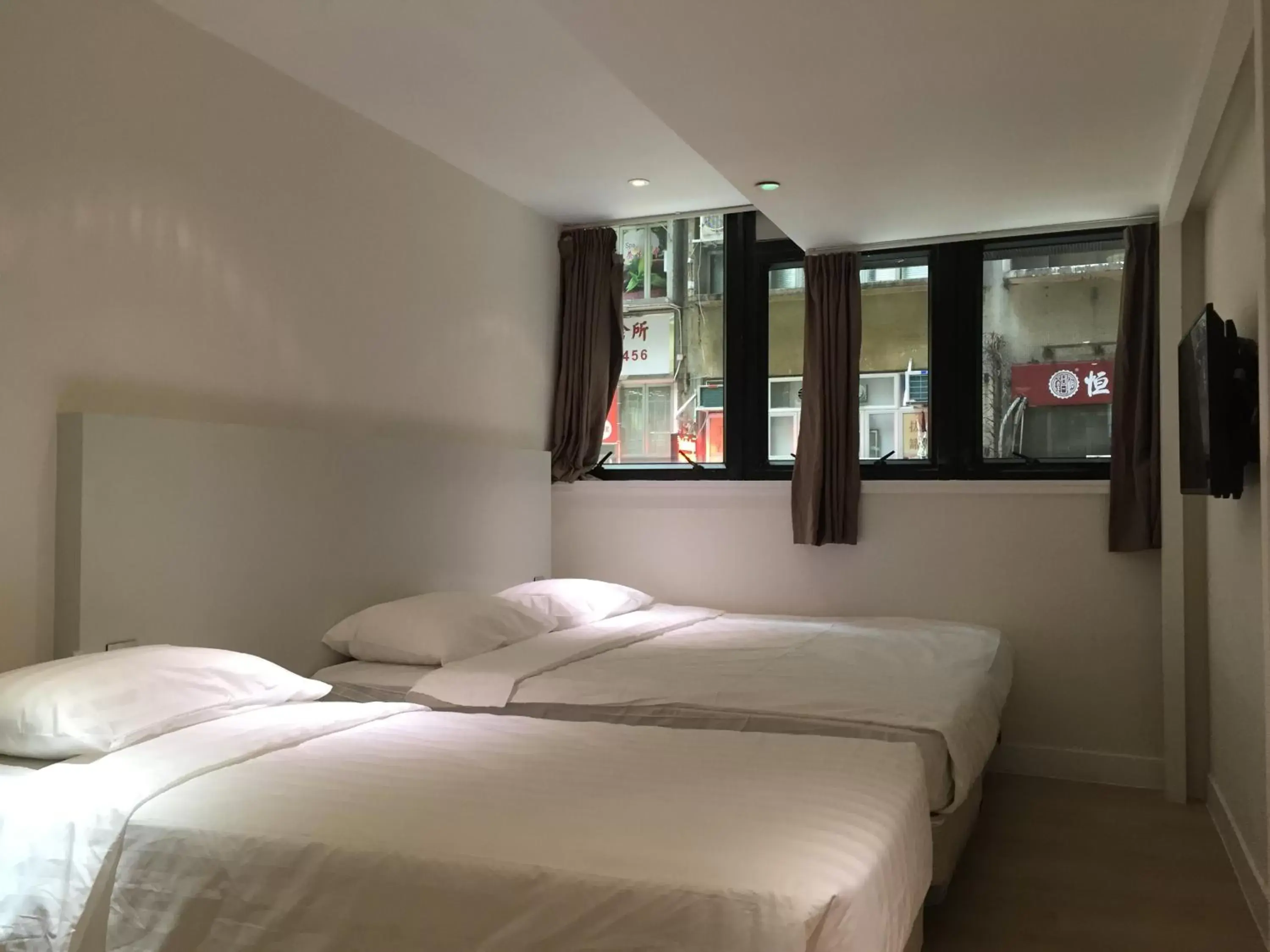 Triple Room with City View in Homy Central Triple Room with City View in Homy Central