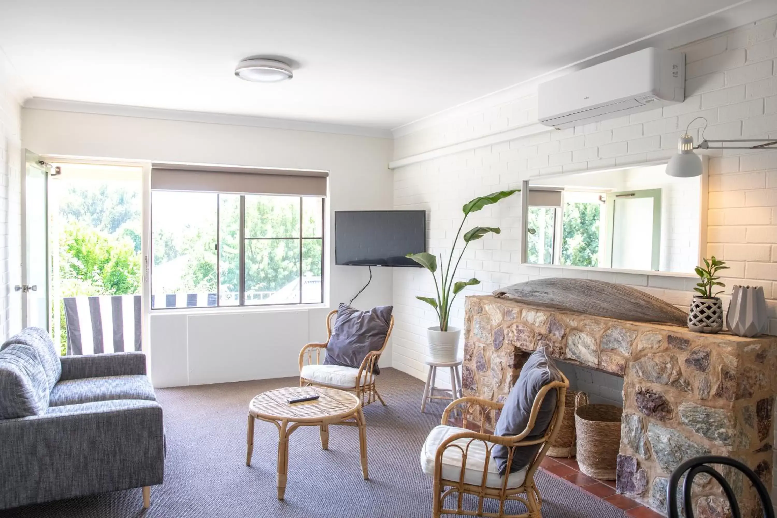 Two-Bedroom Apartment in Harriet House Tumut Two-Bedroom Apartment in Harriet House Tumut