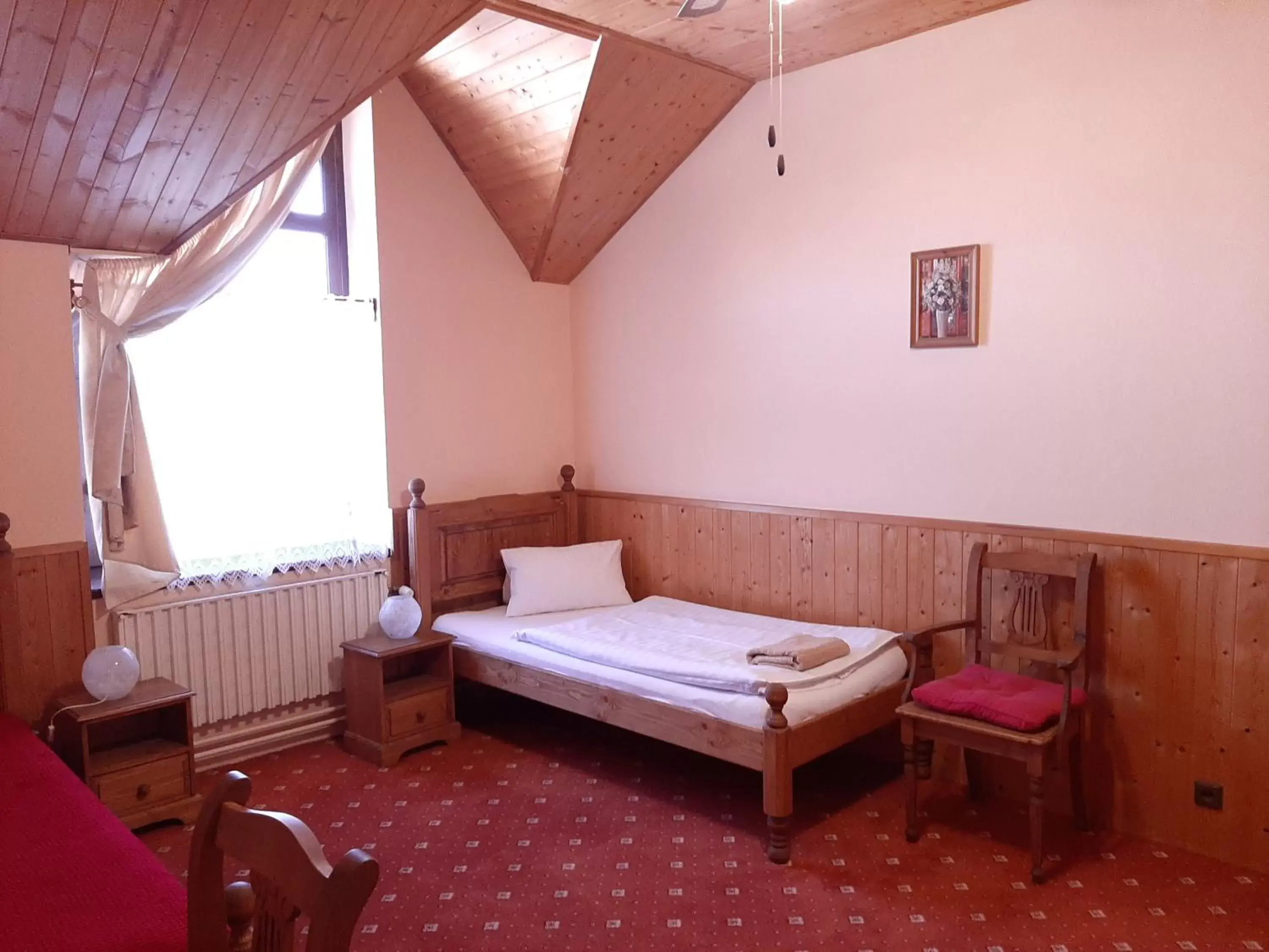 Basic Triple Room with Shared Bathroom in garni Hotel ASAS*** Basic Triple Room with Shared Bathroom in garni Hotel ASAS***