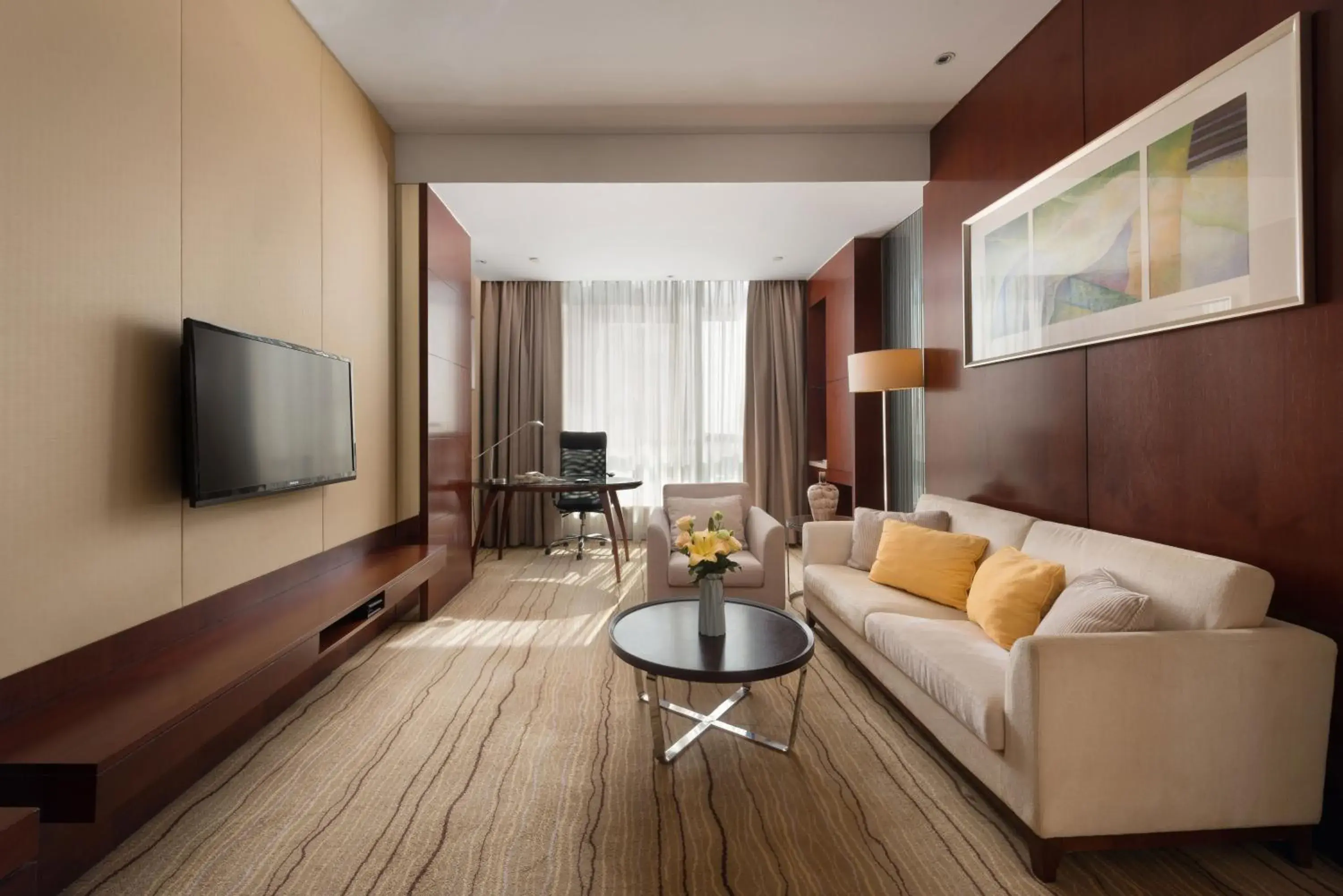 One-Bedroom King Suite - Lounge Access in Holiday Inn Taicang City Centre by IHG One-Bedroom King Suite - Lounge Access in Holiday Inn Taicang City Centre by IHG