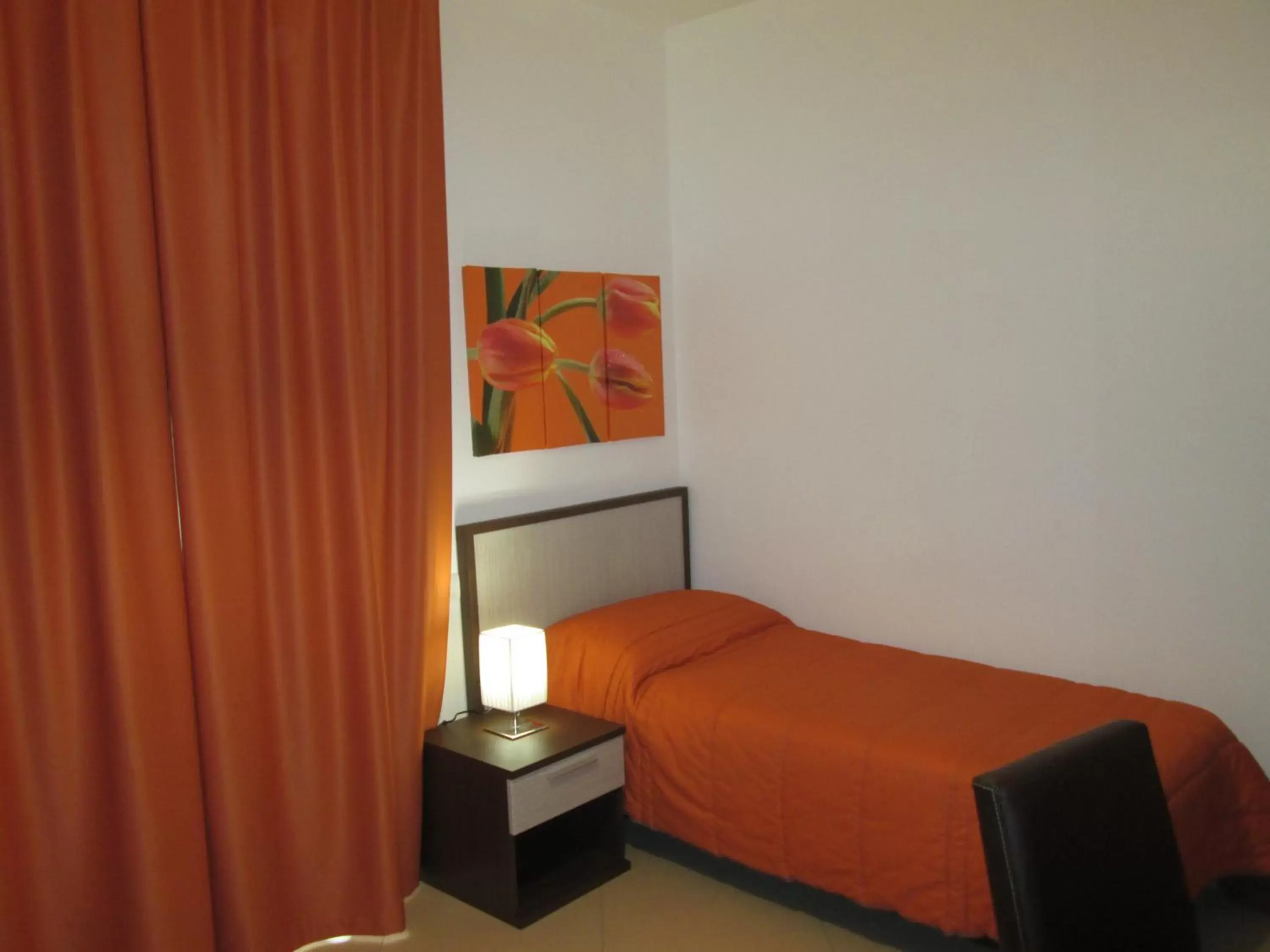 Budget Twin Room in B&B Elisir Budget Twin Room in B&B Elisir