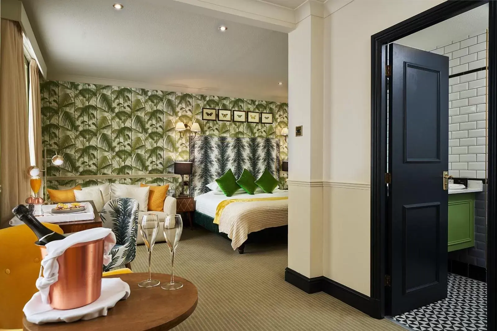 Junior Suite in Bedford Swan Hotel and Thermal Spa Junior Suite in Bedford Swan Hotel and Thermal Spa