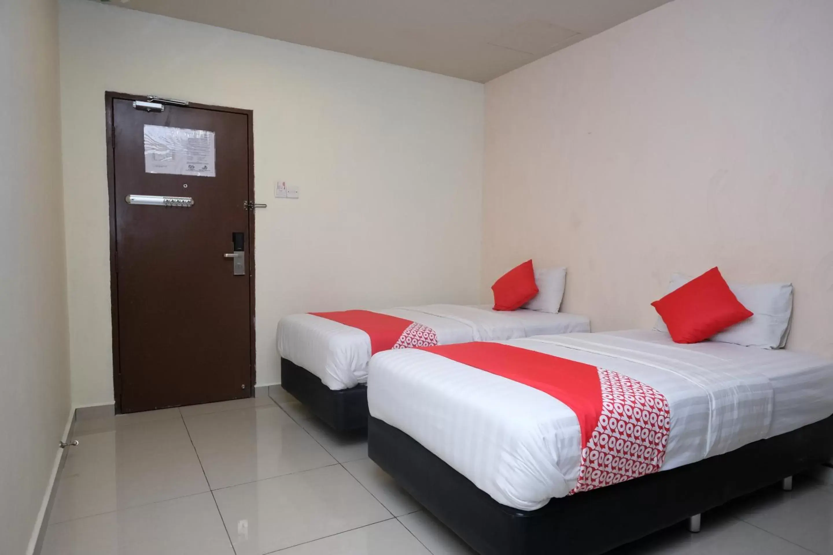 Standard Twin Room in Hotel De' Tees, Masai Utama Standard Twin Room in Hotel De' Tees, Masai Utama