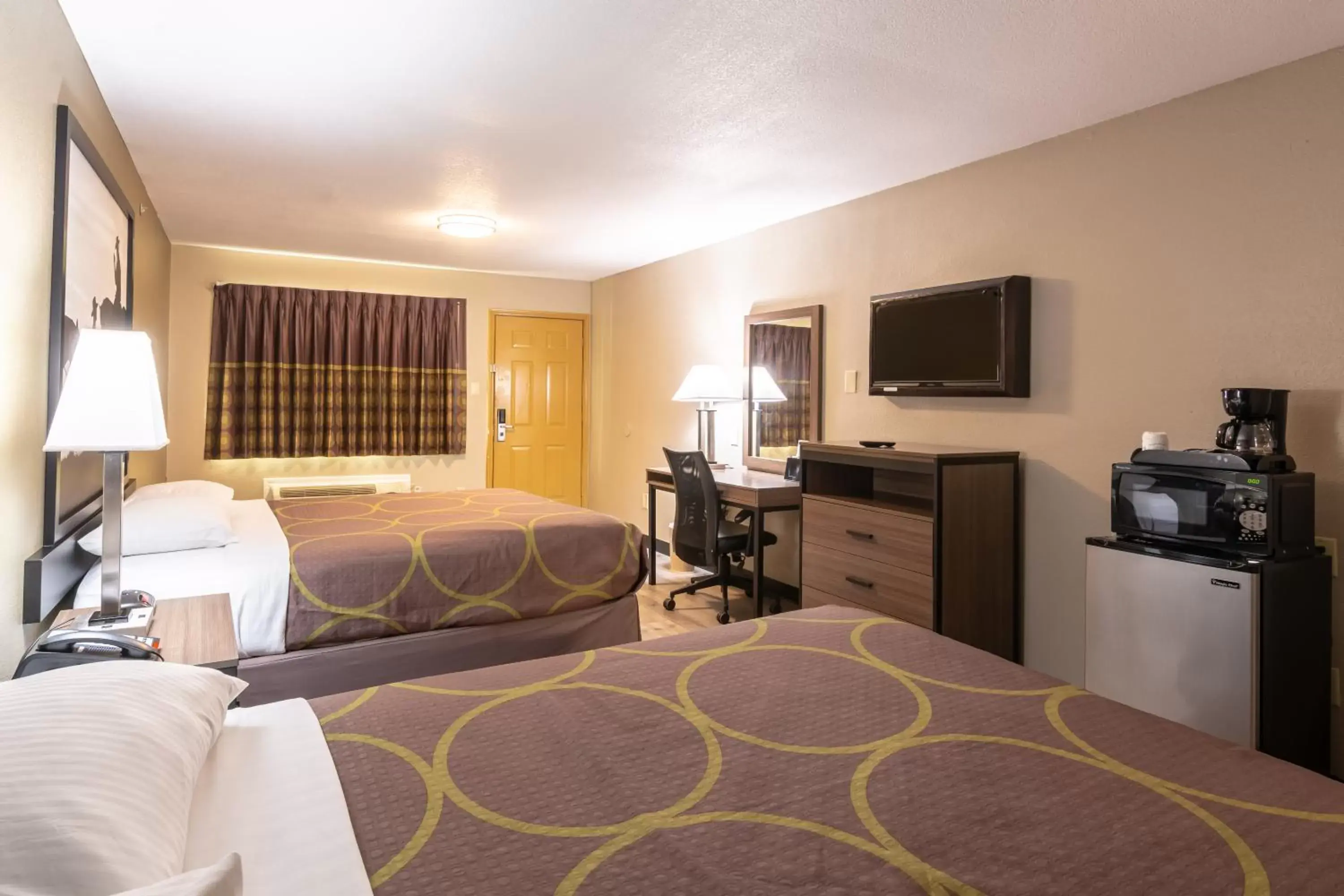 Queen Room with Two Queen Beds - Smoking in Super 8 Dallas East Near Fair Park Downtown Queen Room with Two Queen Beds - Smoking in Super 8 Dallas East Near Fair Park Downtown