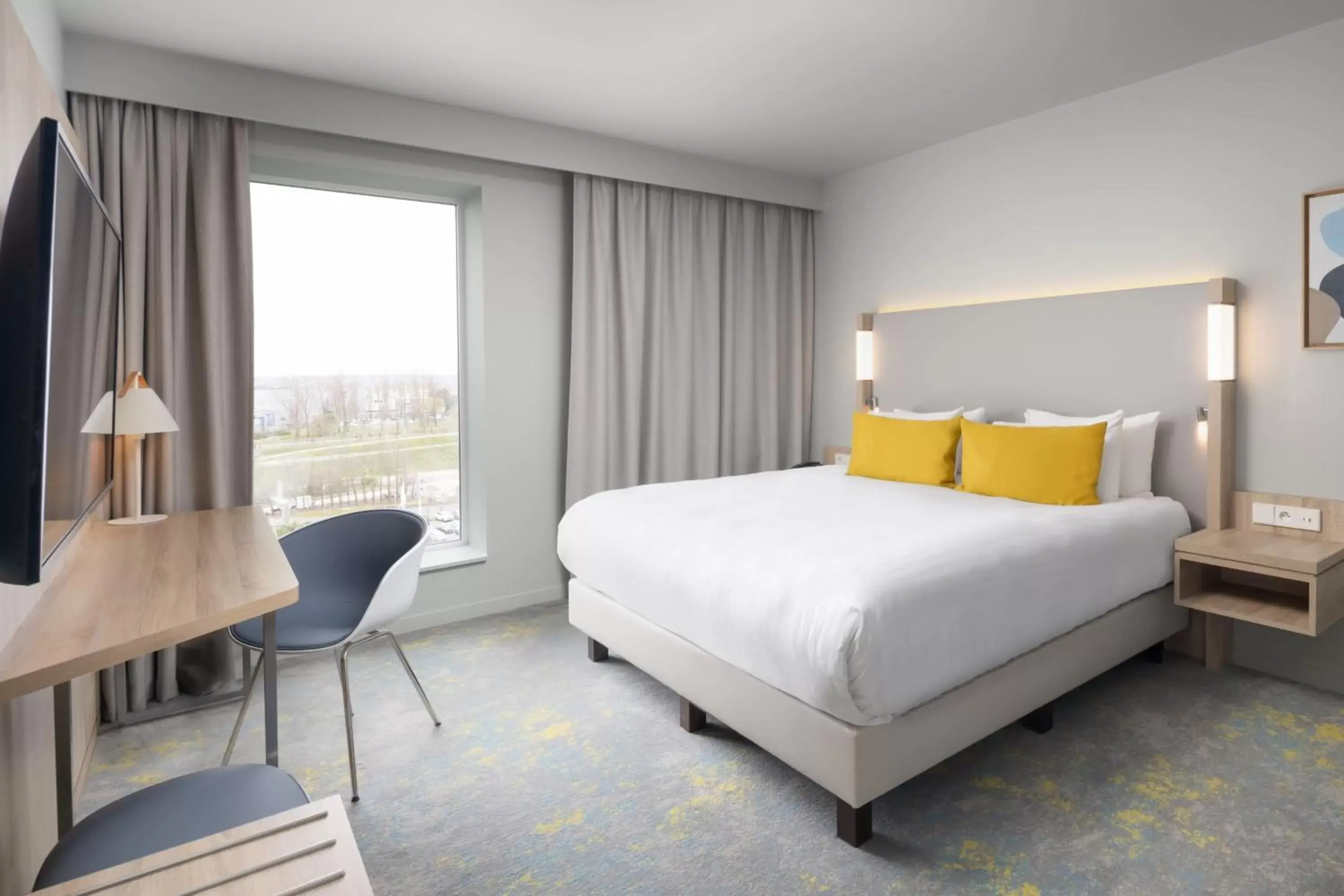 Superior Room - High Floor in Courtyard by Marriott Paris Charles de Gaulle Central Airport Superior Room - High Floor in Courtyard by Marriott Paris Charles de Gaulle Central Airport