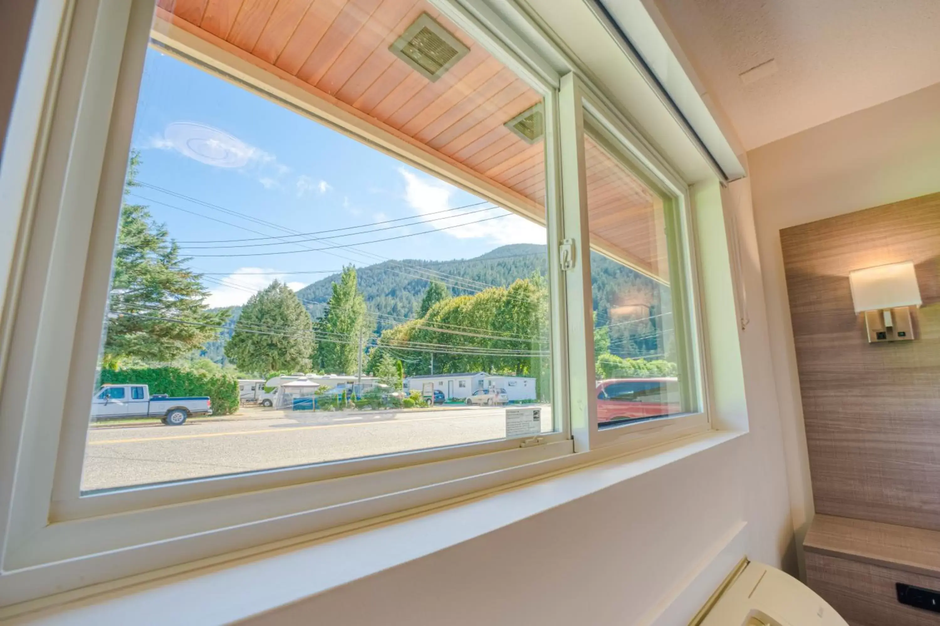 Studio with Lake View in Harrison Grand Motel Studio with Lake View in Harrison Grand Motel