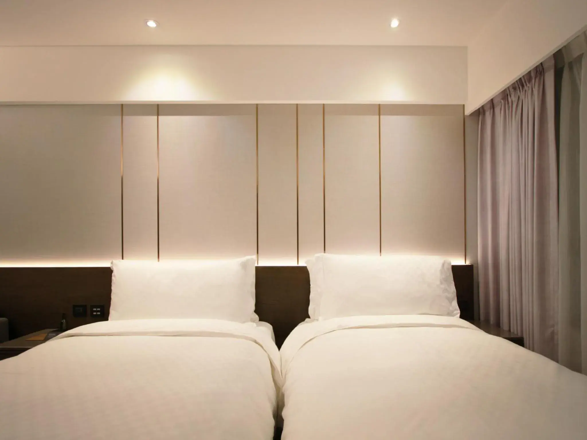 Executive Twin Room in The Tango Hotel Taipei Linsen Executive Twin Room in The Tango Hotel Taipei Linsen