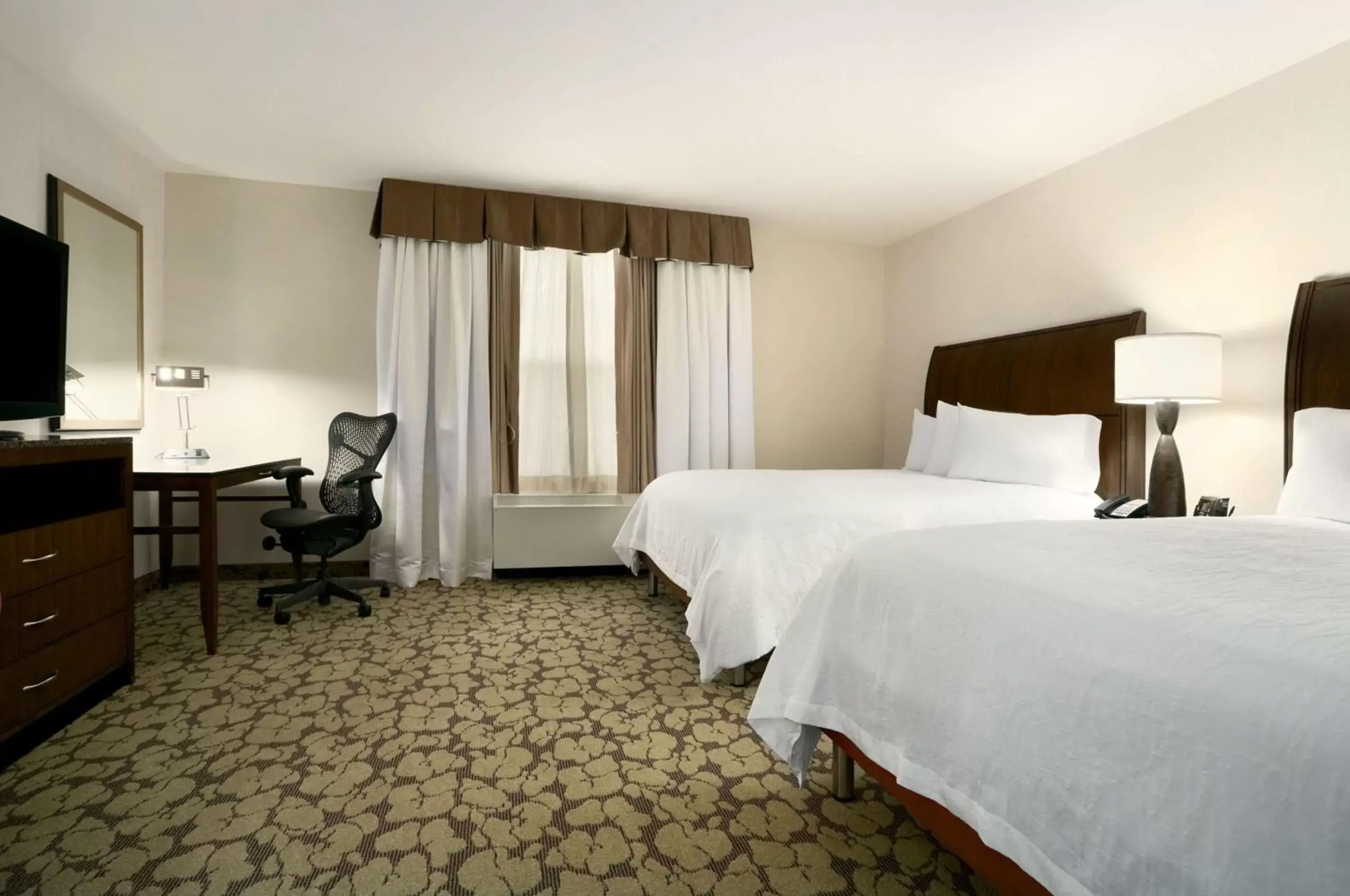 Queen Room with Two Queen Beds - Disability Access with tub in Hilton Garden Inn Auburn Queen Room with Two Queen Beds - Disability Access with tub in Hilton Garden Inn Auburn