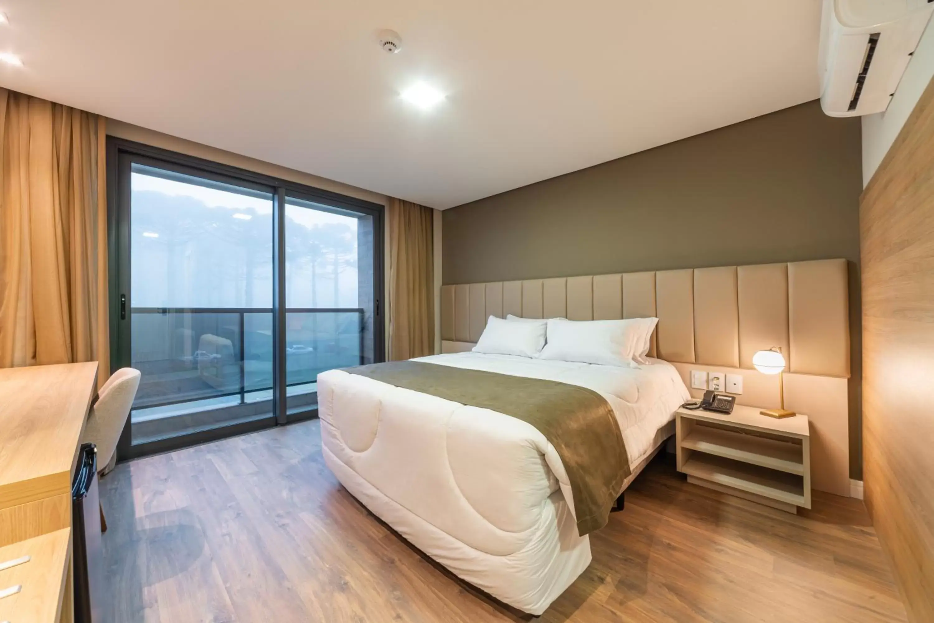 Quarto Superluxo - single occupancy in Laghetto Canela Quarto Superluxo - single occupancy in Laghetto Canela