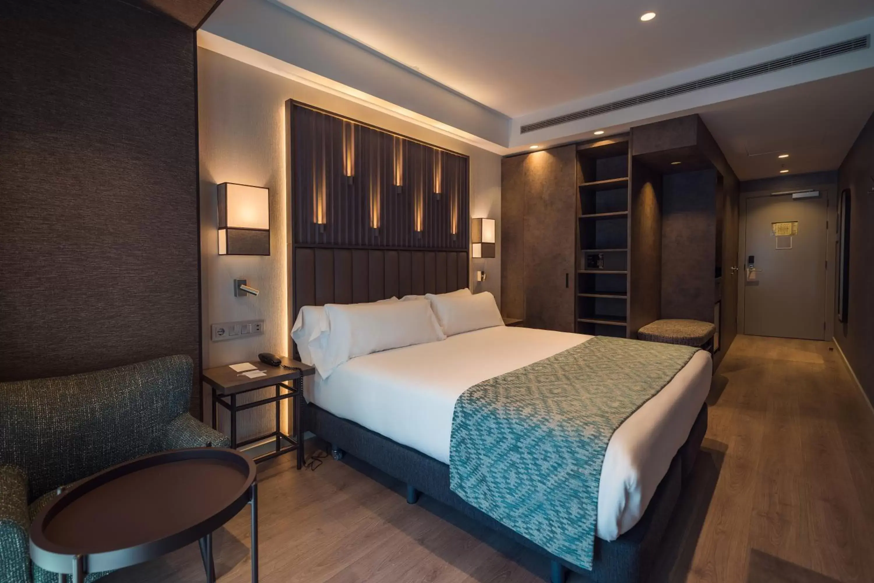 Superior Double Room in Catalonia Gran Vía Bilbao Superior Double Room in Catalonia Gran Vía Bilbao