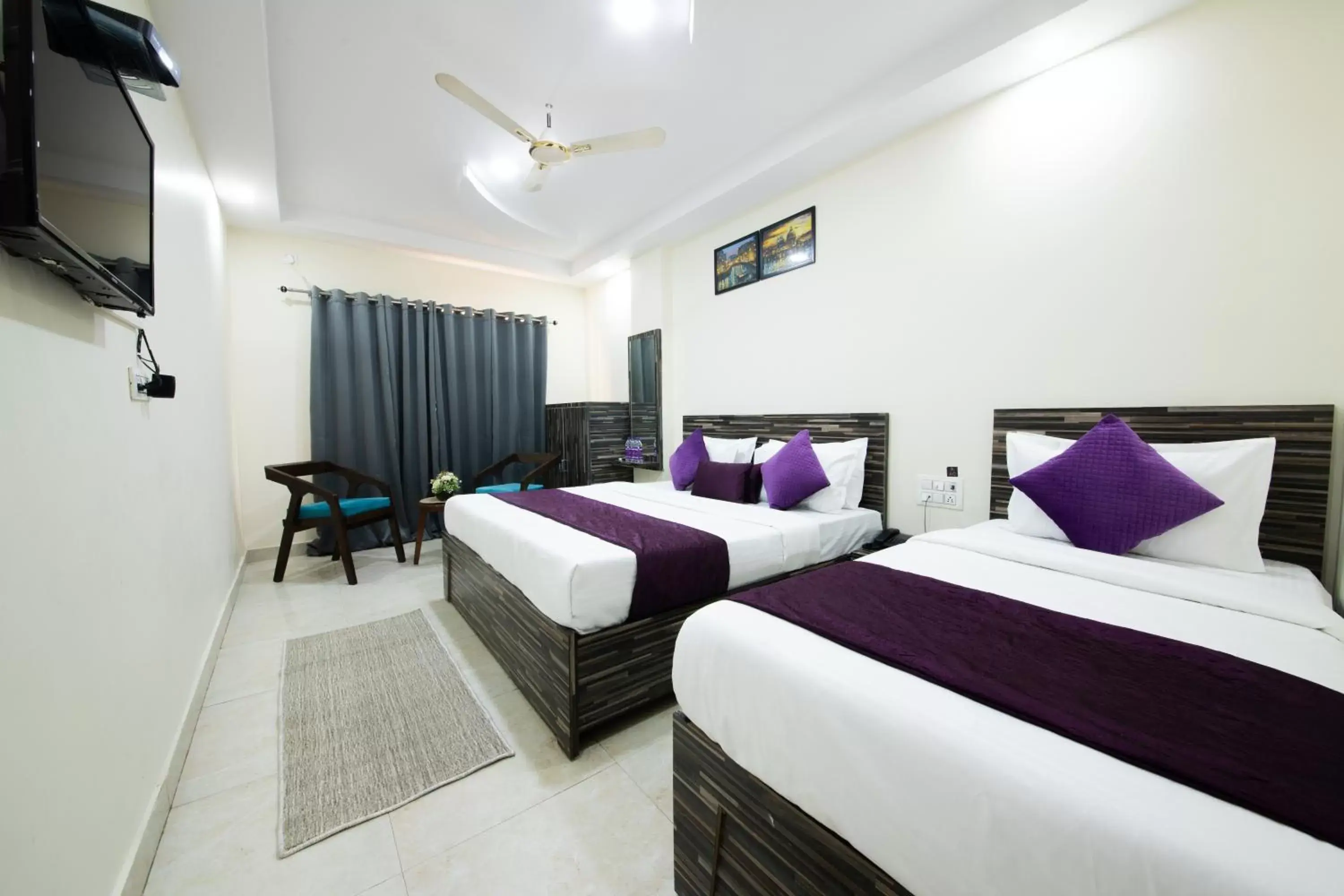 Deluxe Triple Room in Perfectstayz Value Umra Grace - Near Haridwar Railway Station Deluxe Triple Room in Perfectstayz Value Umra Grace - Near Haridwar Railway Station