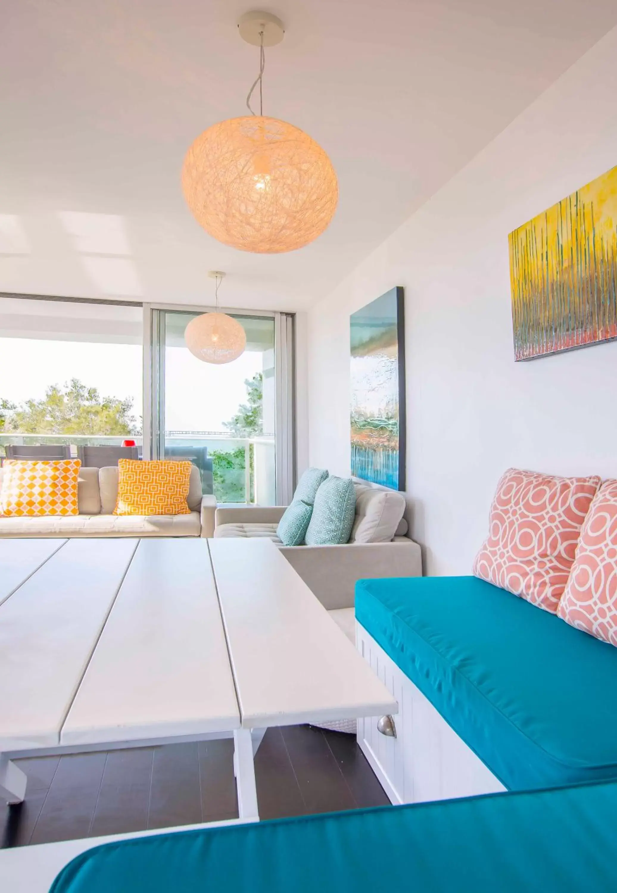 Executive One-Bedroom Apartment with Partial Sea View in 84 The Spit Holiday Apartments Executive One-Bedroom Apartment with Partial Sea View in 84 The Spit Holiday Apartments