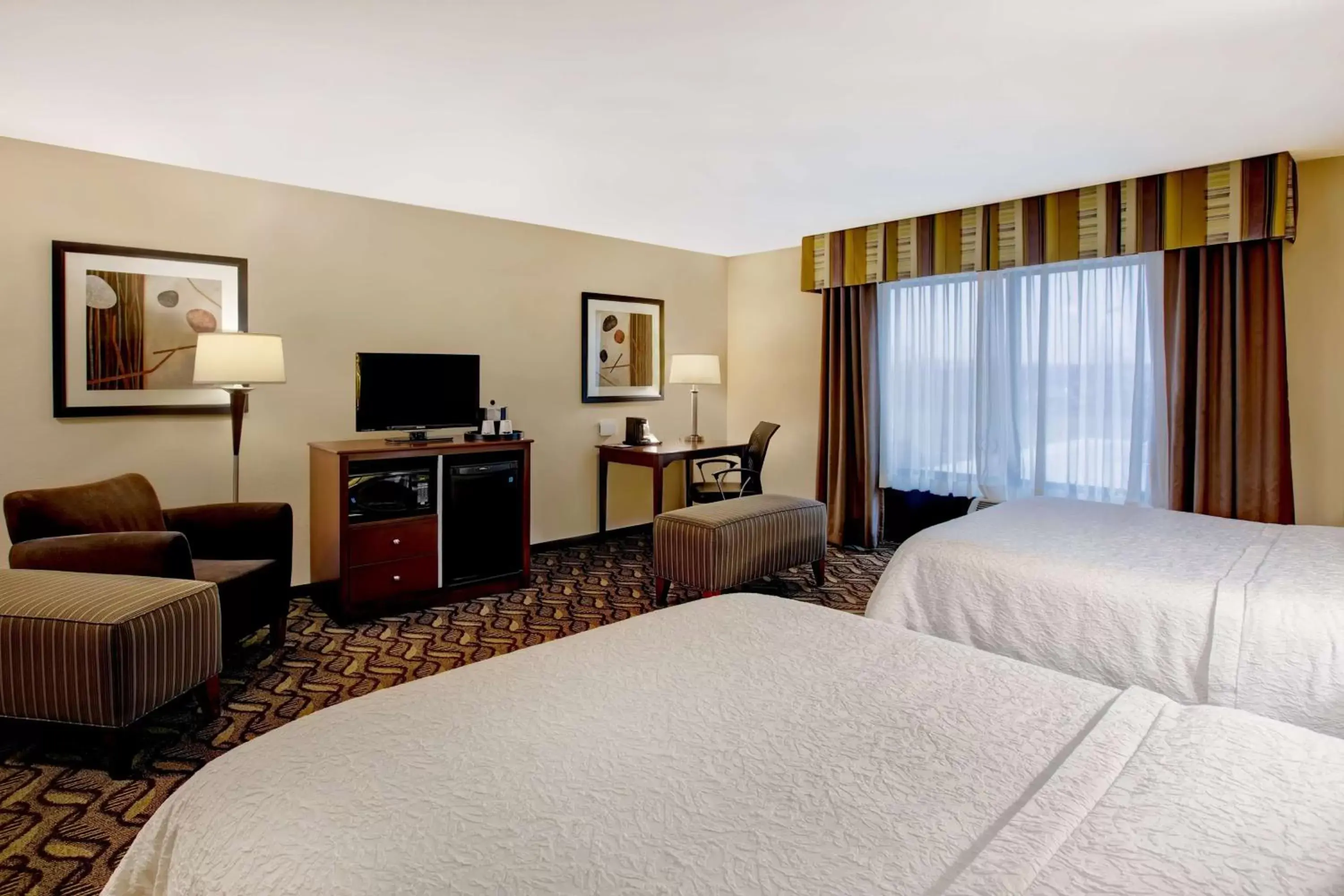 Queen Room with Two Queen Beds (4 Adults) in Hampton Inn Dekalb - Near the University Queen Room with Two Queen Beds (4 Adults) in Hampton Inn Dekalb - Near the University