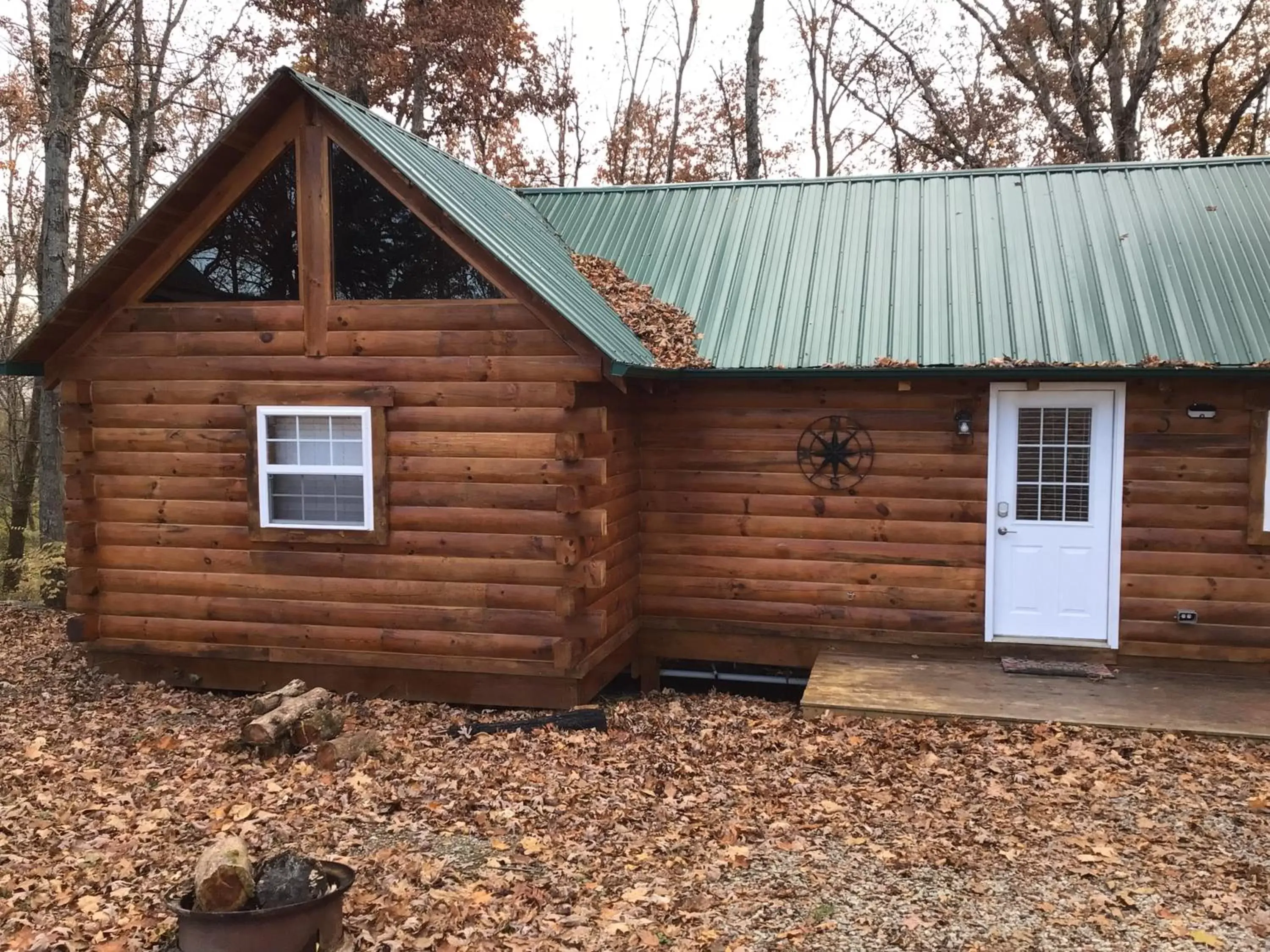 Two-Bedroom House in Kozy Haven Log Cabin Rentals Two-Bedroom House in Kozy Haven Log Cabin Rentals