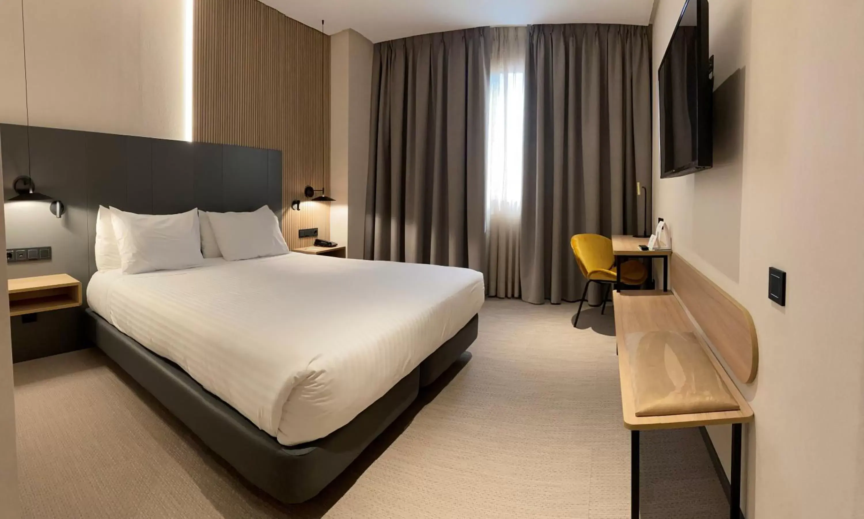 Superior Double Room in Silken Ciudad Gijón Superior Double Room in Silken Ciudad Gijón