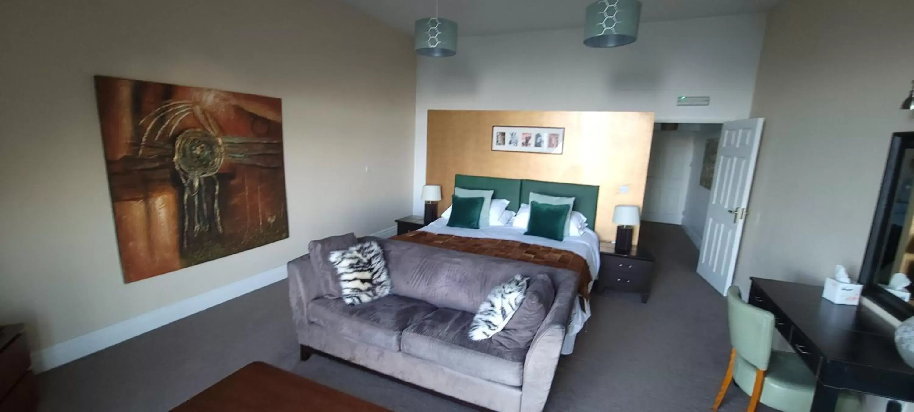 King Room with Sea View - single occupancy in Patricks Boathouse King Room with Sea View - single occupancy in Patricks Boathouse