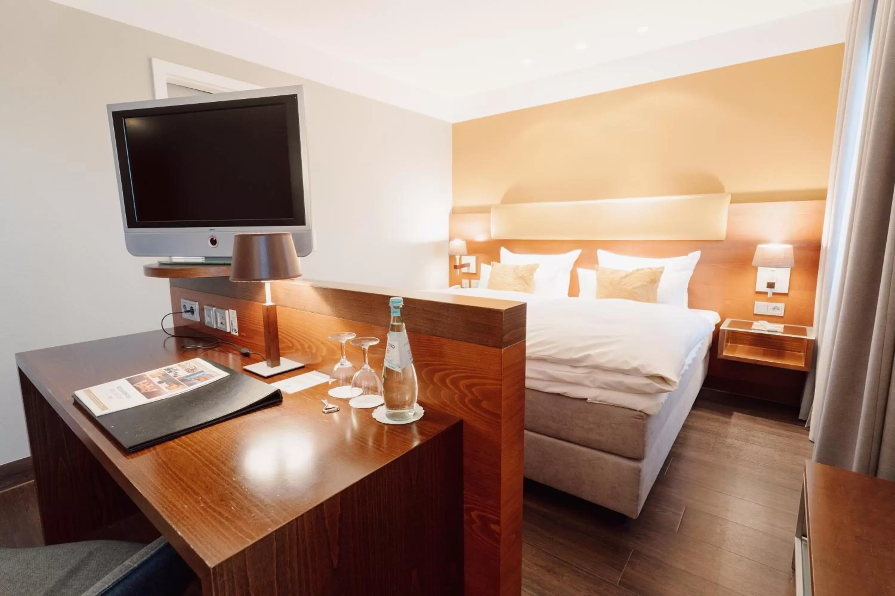 Deluxe Double Room in Hotel Kaiserhof Deluxe Double Room in Hotel Kaiserhof