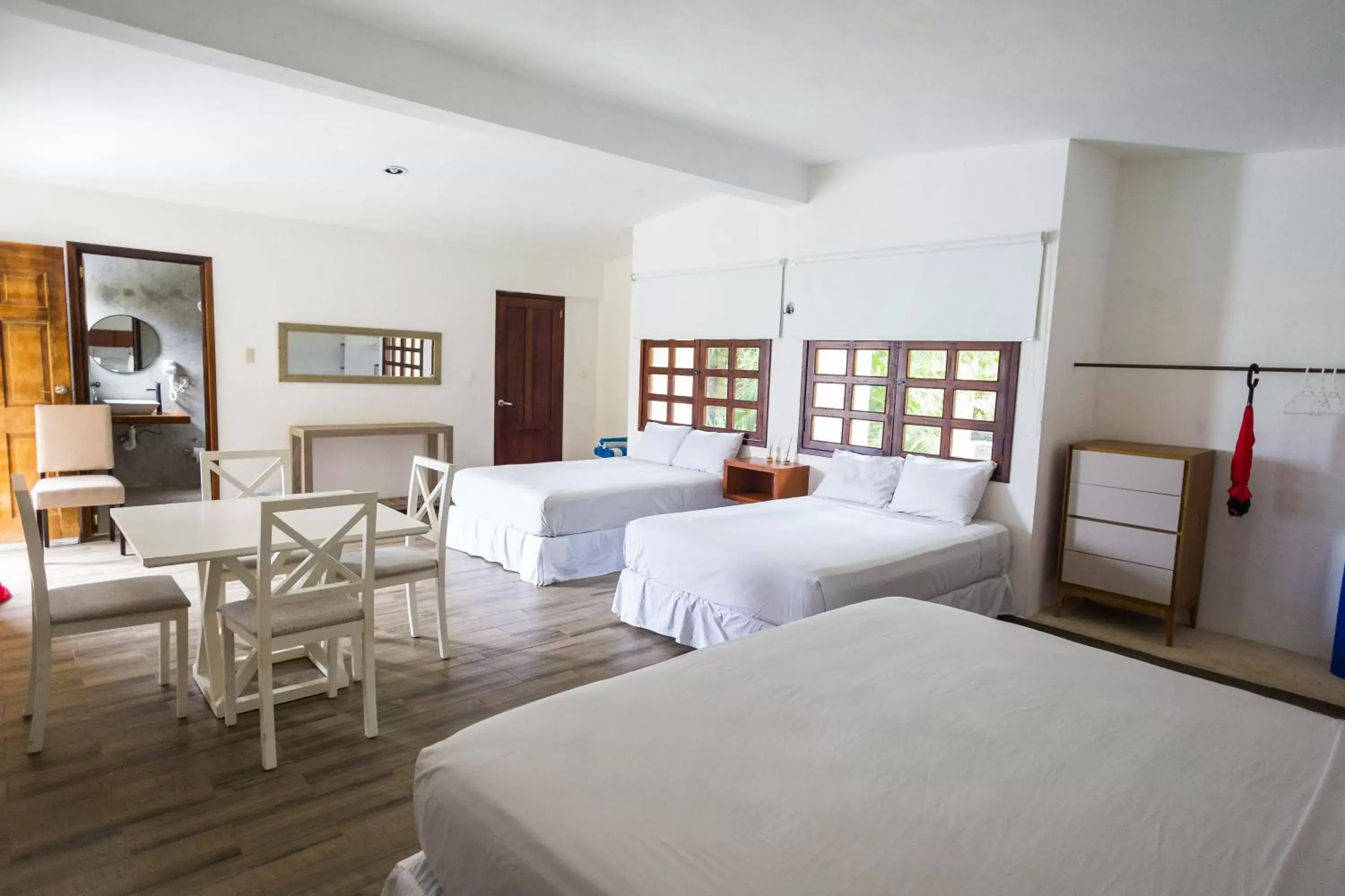 Family Room with Lake View in Casa Shiva Bacalar by MIJ Family Room with Lake View in Casa Shiva Bacalar by MIJ