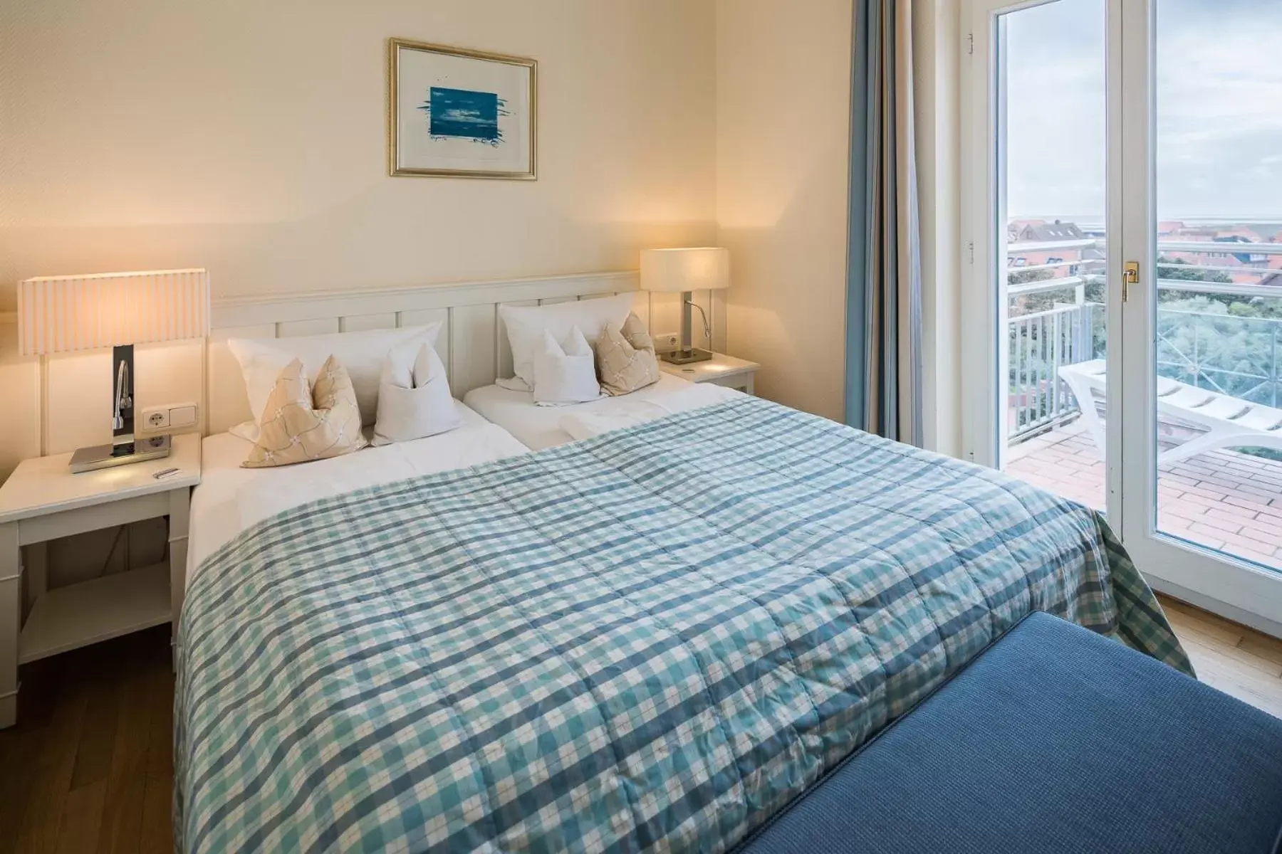 Junior Suite with Balcony in Strandhotel Kurhaus Juist Junior Suite with Balcony in Strandhotel Kurhaus Juist