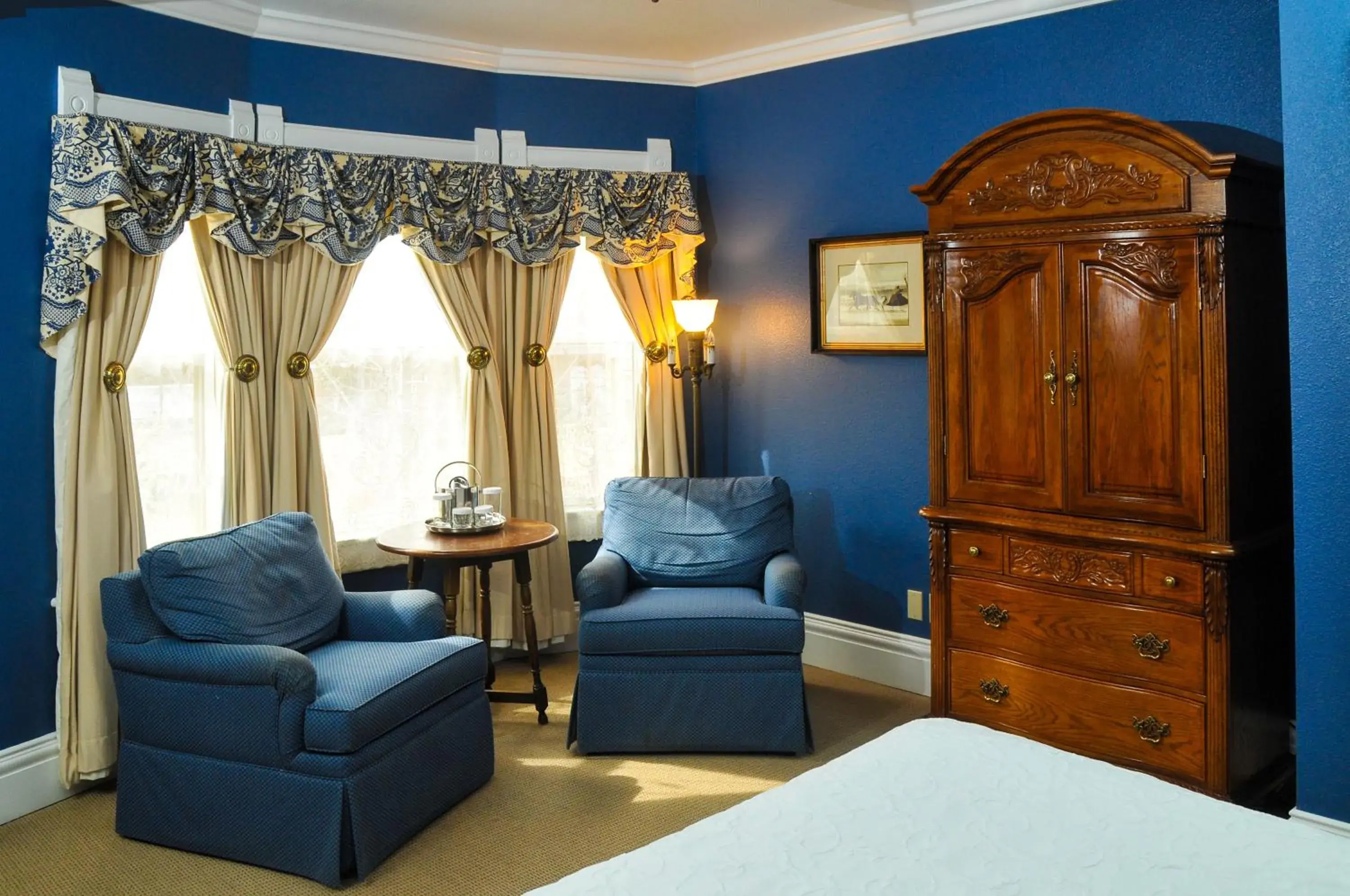 Deluxe King Suite in Cliff House at Pikes Peak Deluxe King Suite in Cliff House at Pikes Peak