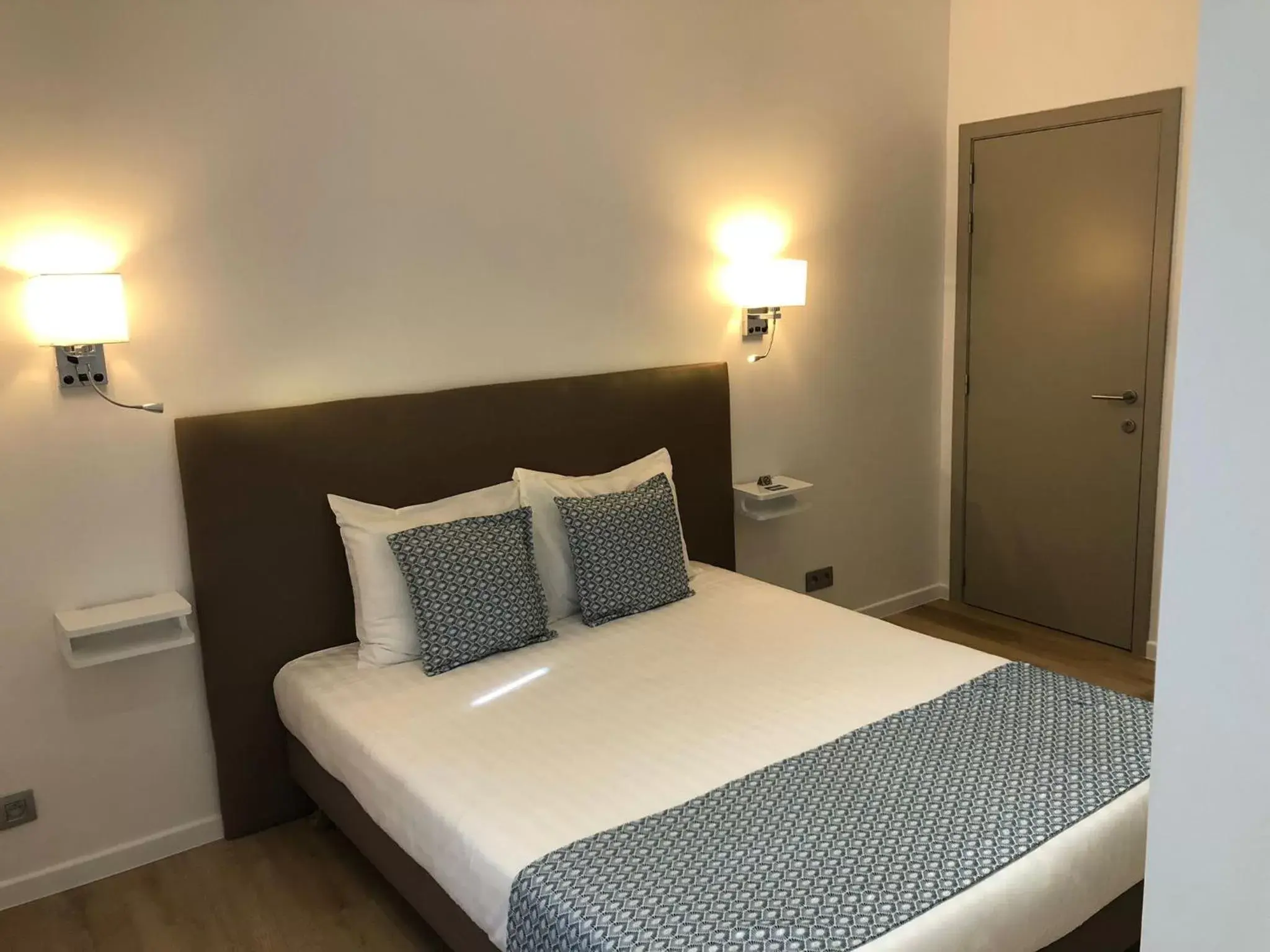 Shelter-rooms Shelter-rooms