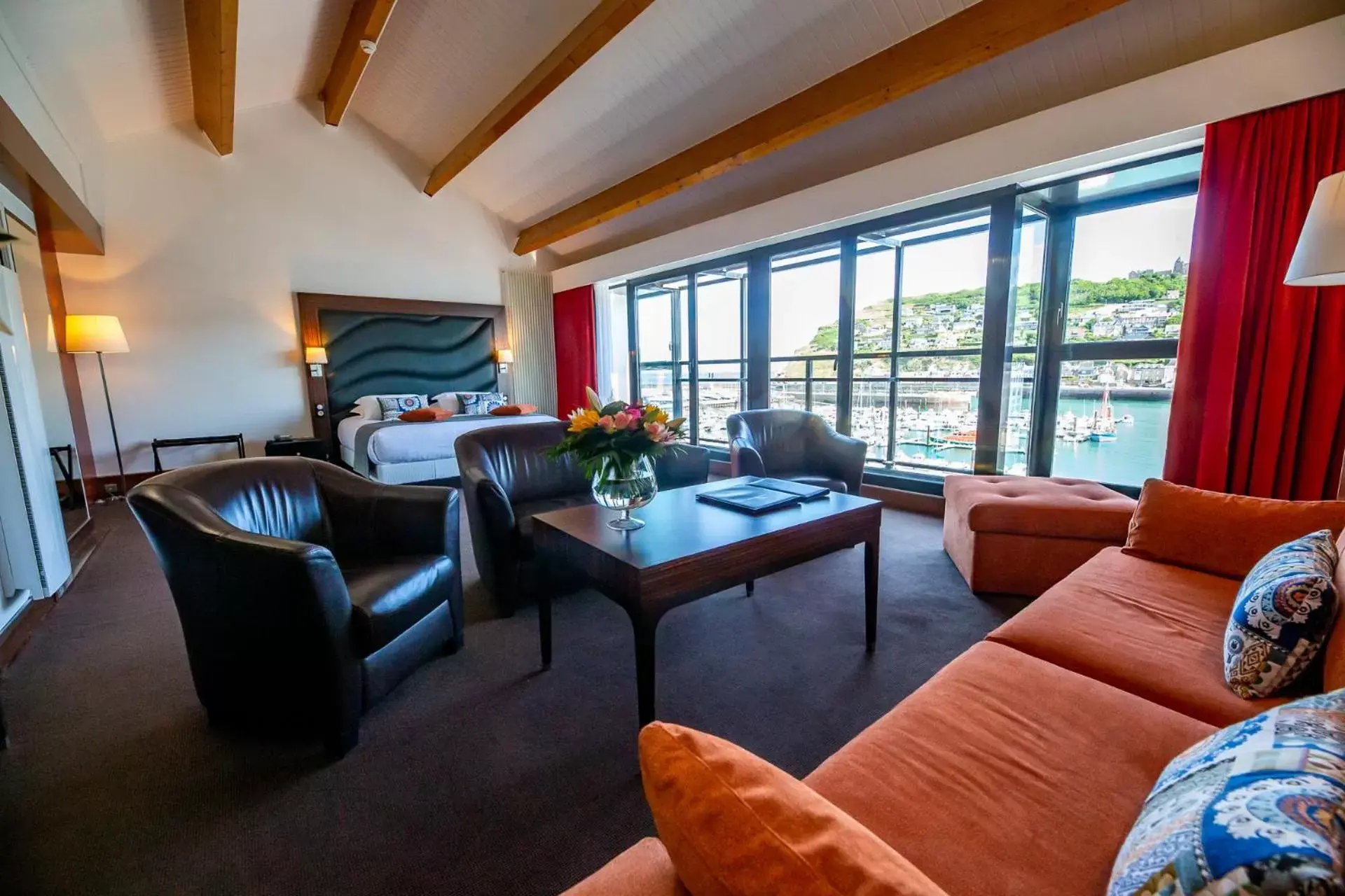 Junior Suite (2 People) with Sea View in Hotel Le Grand Pavois Junior Suite (2 People) with Sea View in Hotel Le Grand Pavois