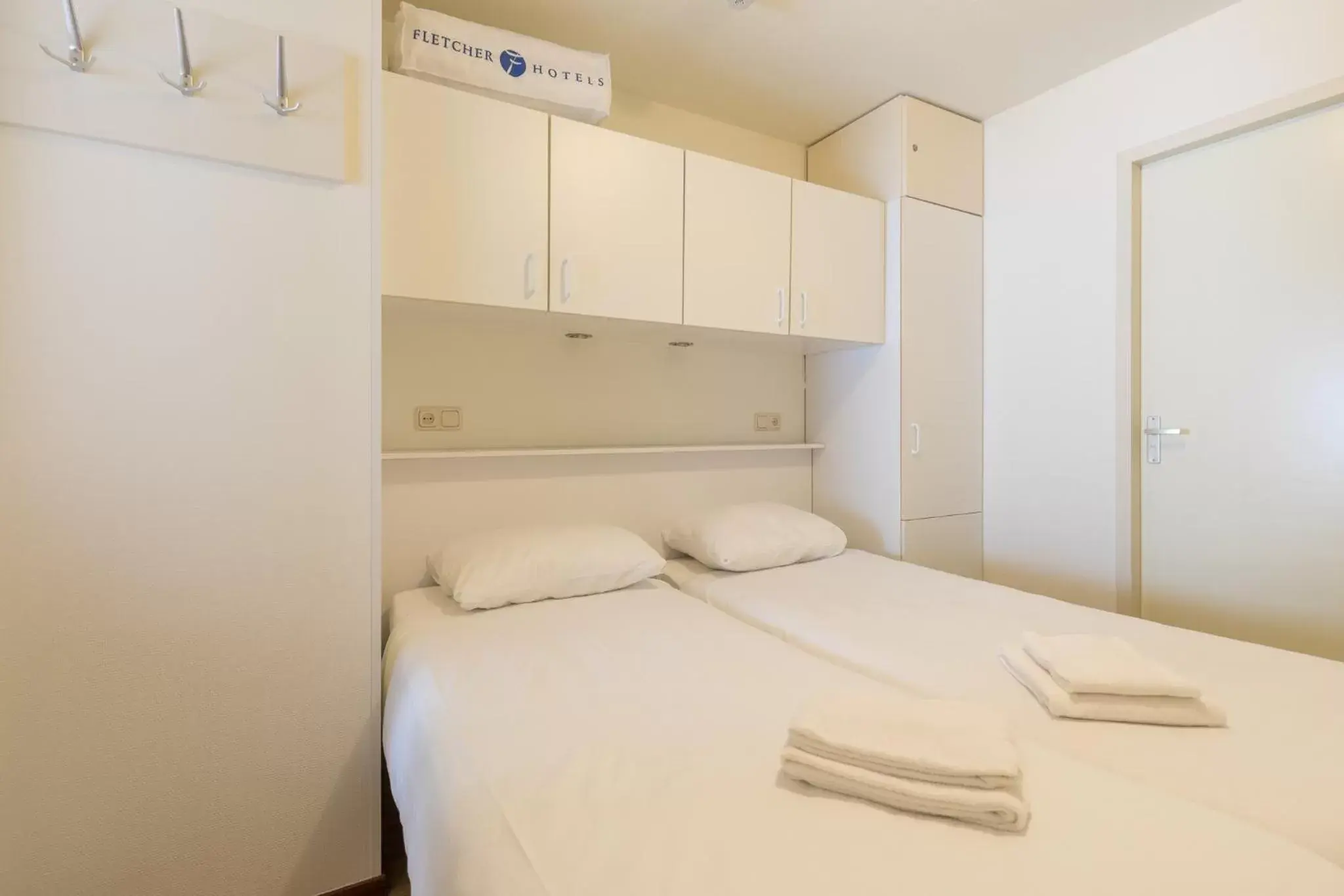 Family Room (2 Adults + 2 Children) in Fletcher Hotel-Restaurant Amelander Kaap Family Room (2 Adults + 2 Children) in Fletcher Hotel-Restaurant Amelander Kaap