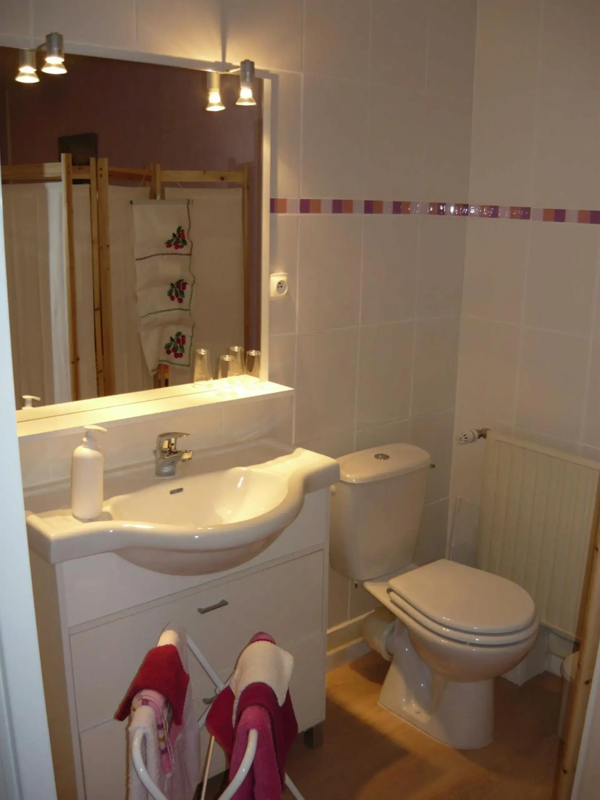 Double Room in La Coutrotte Becquine Double Room in La Coutrotte Becquine