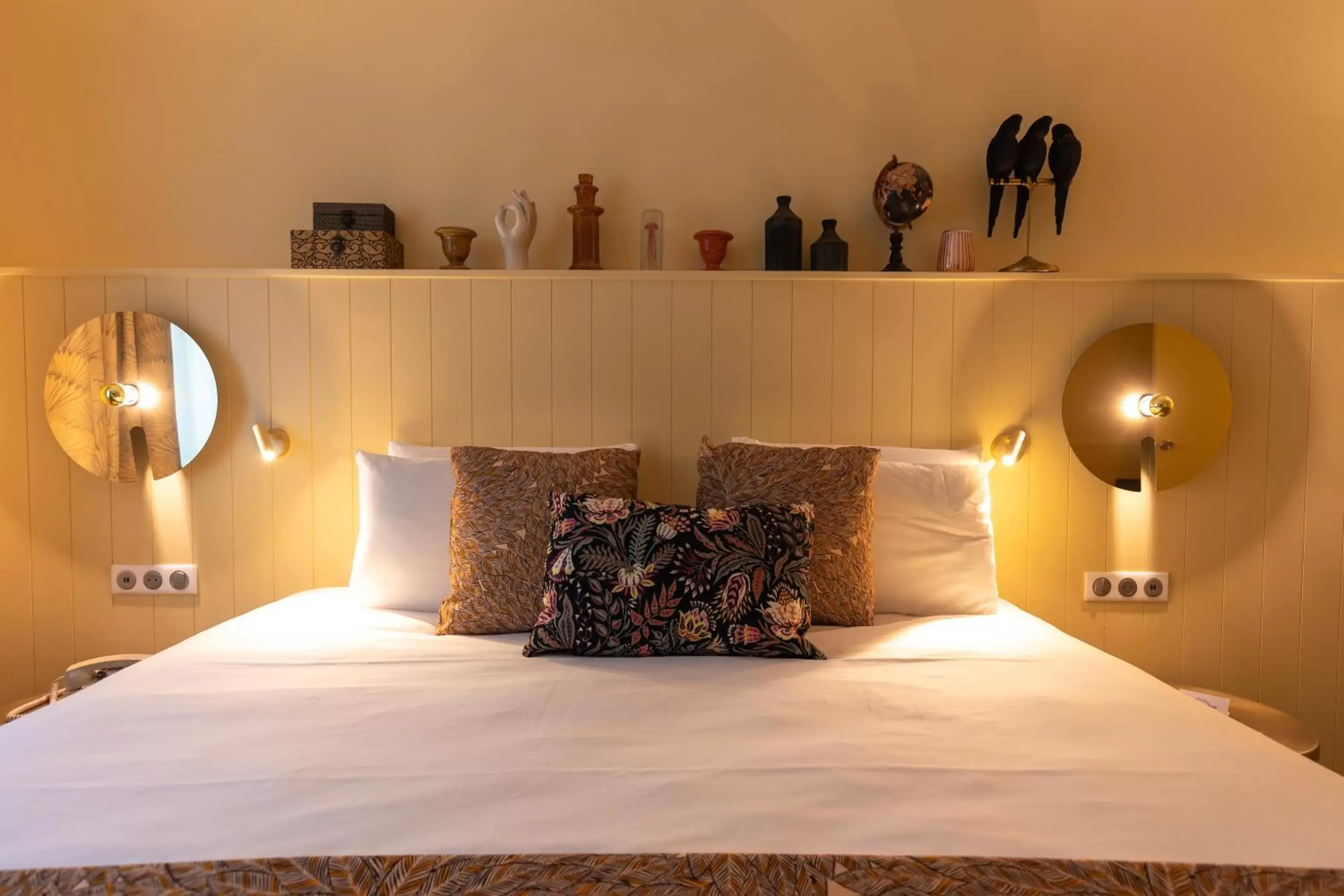 Standard King Room in Hotel Indigo Bordeaux Centre Chartrons by IHG Standard King Room in Hotel Indigo Bordeaux Centre Chartrons by IHG