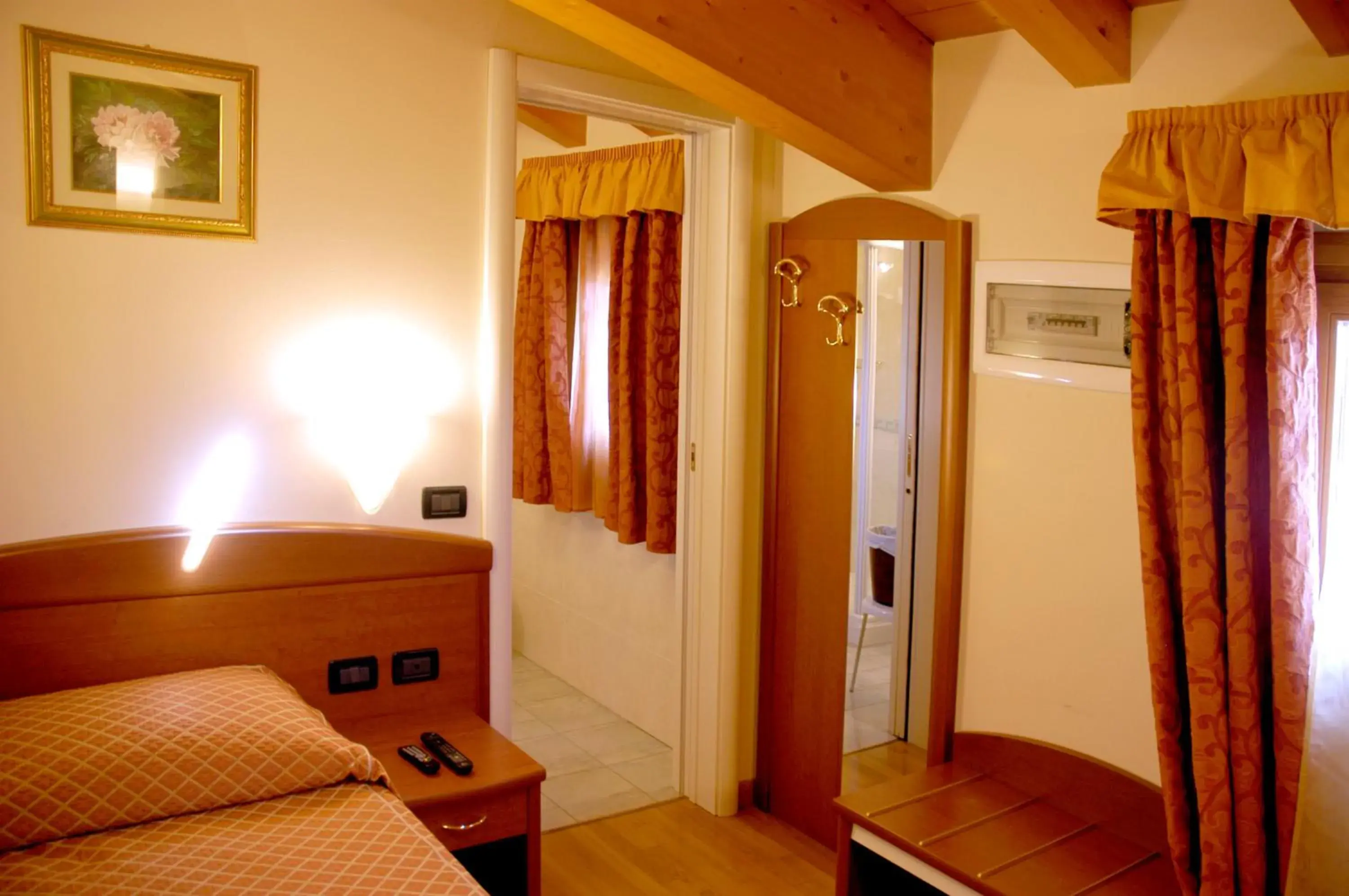 Single Room in Hotel San Paolo Single Room in Hotel San Paolo