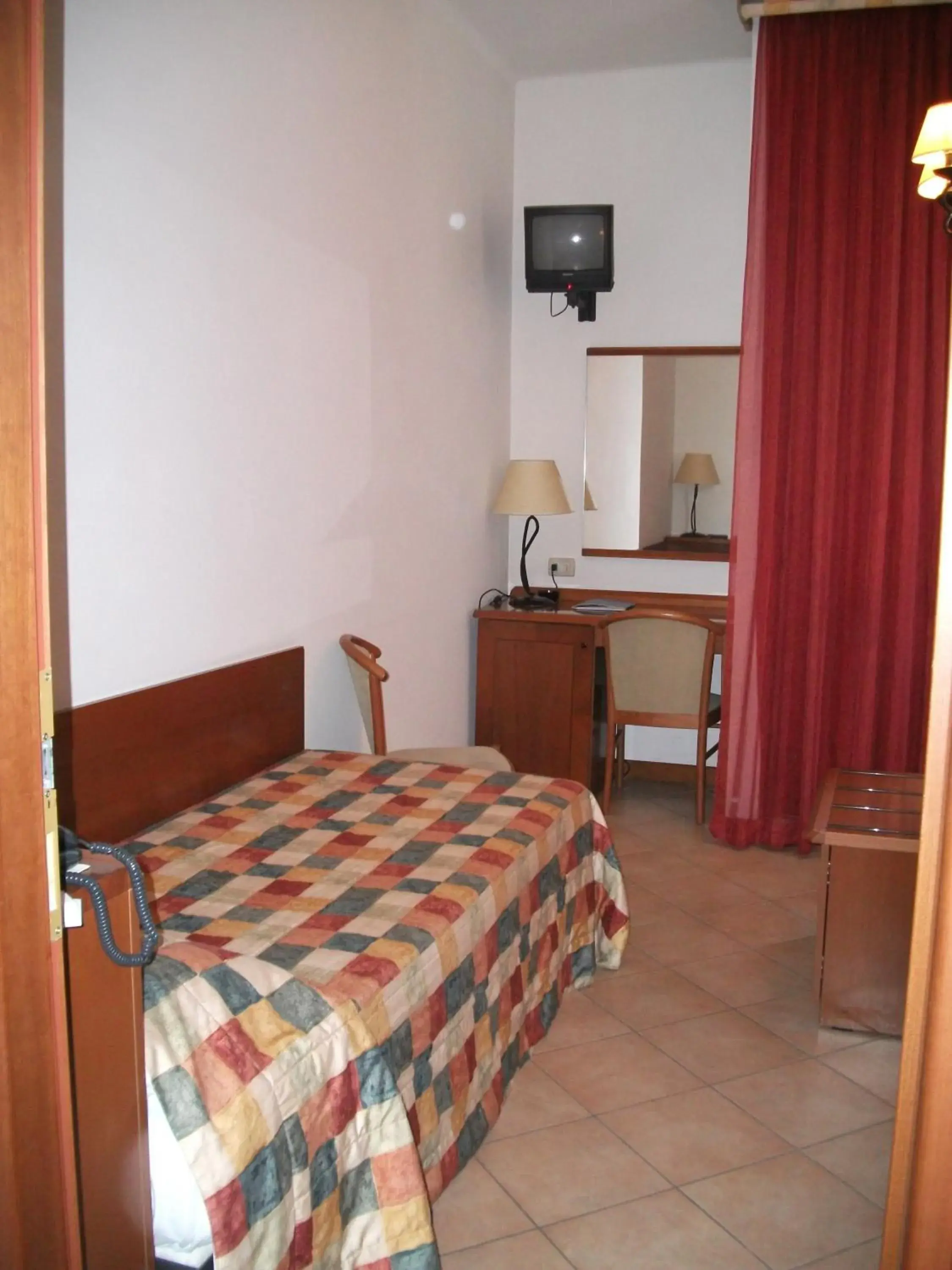 Single Room in Hotel Brigantino Non Dista Single Room in Hotel Brigantino Non Dista