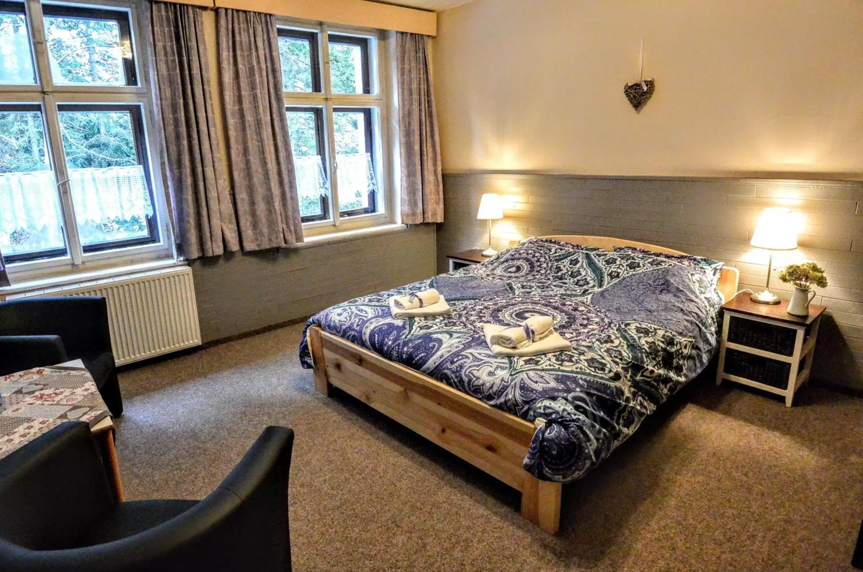 Double Room with Private Bathroom in Hotel Petski Double Room with Private Bathroom in Hotel Petski