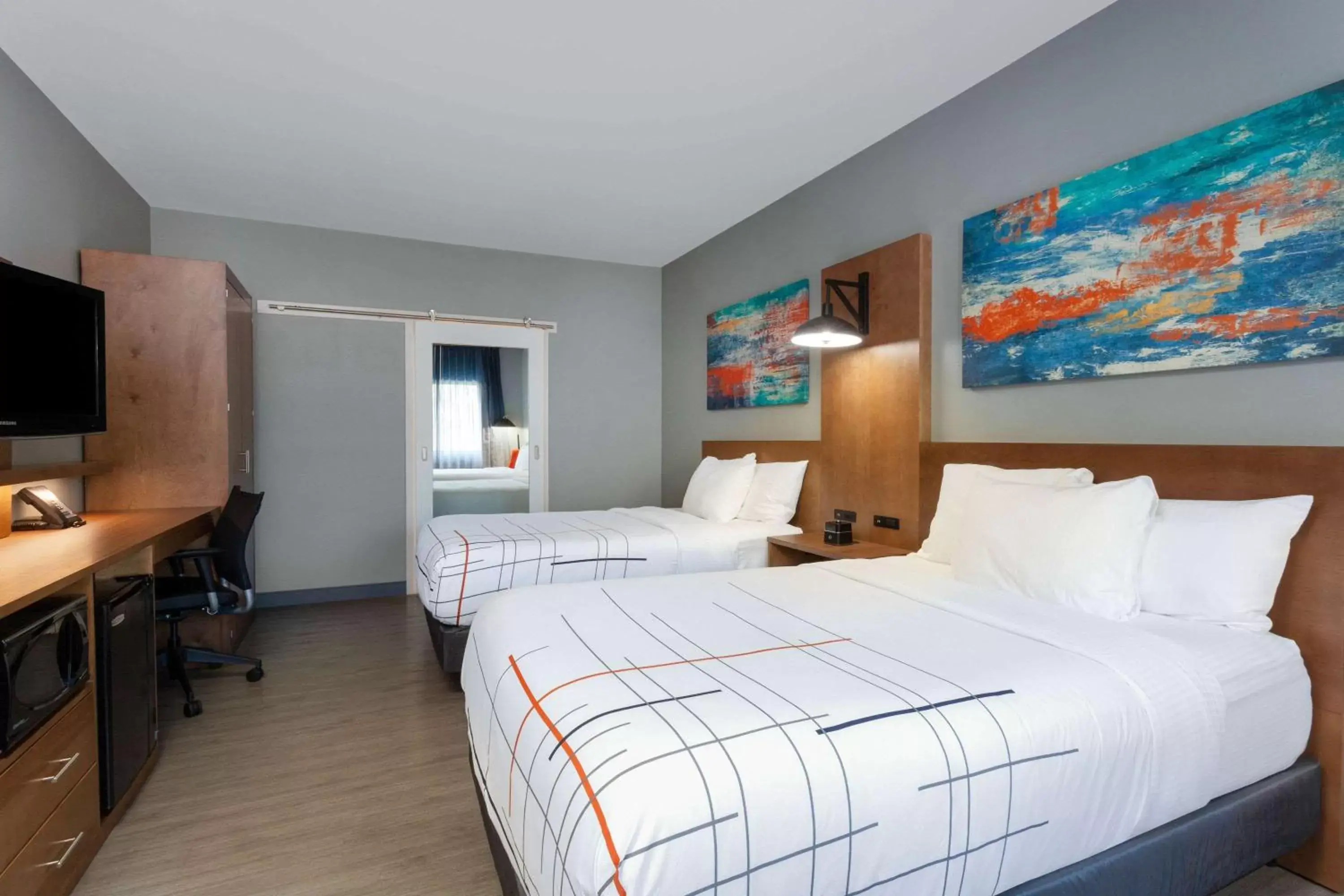 Double Room with Two Double Beds and Pool View - Non-Smoking in La Quinta by Wyndham Ft. Myers - Sanibel Gateway Double Room with Two Double Beds and Pool View - Non-Smoking in La Quinta by Wyndham Ft. Myers - Sanibel Gateway