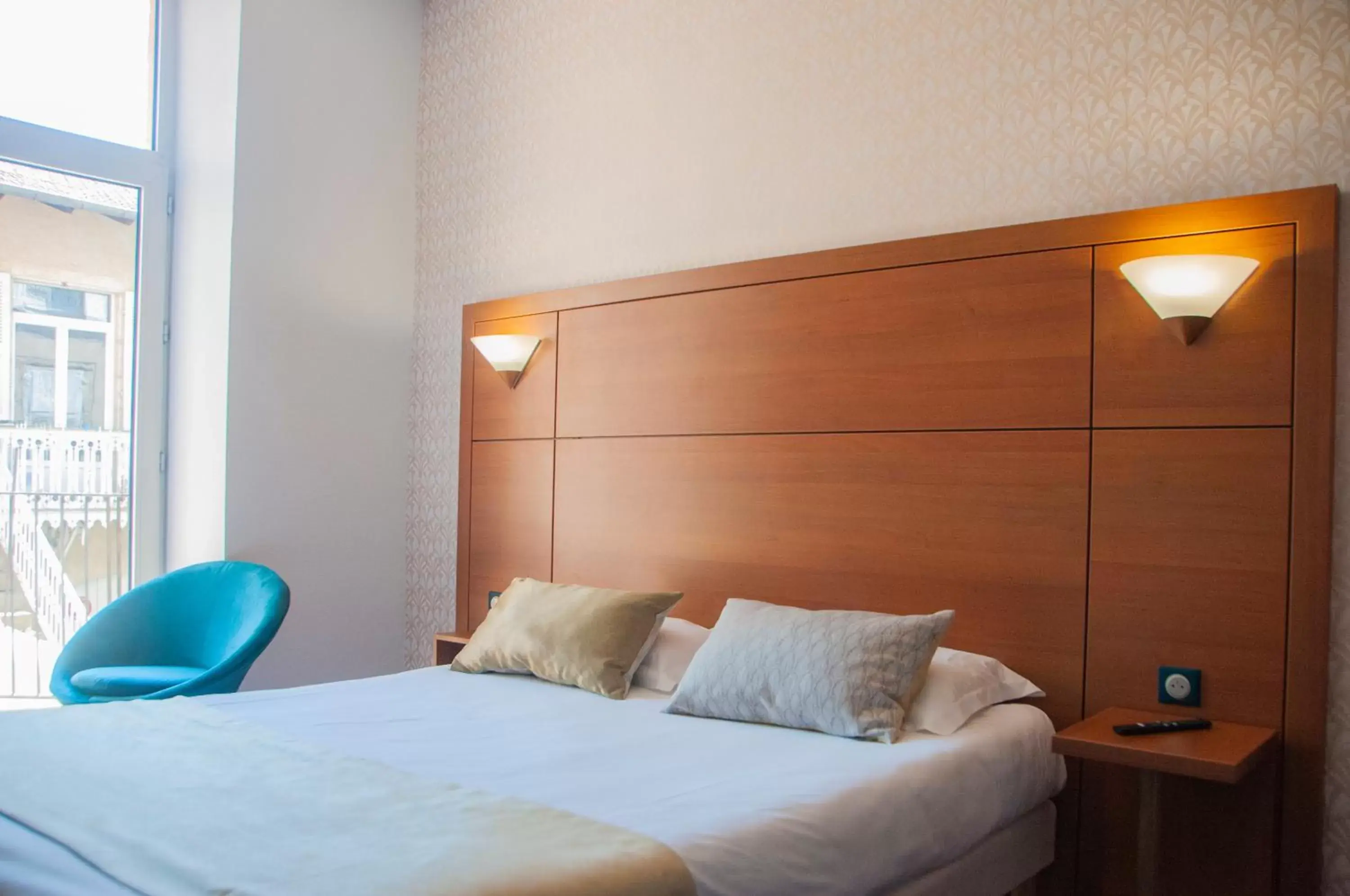 Privilege Double Room in The Originals City, Hôtel Bristol, Le Puy-en-Velay Privilege Double Room in The Originals City, Hôtel Bristol, Le Puy-en-Velay