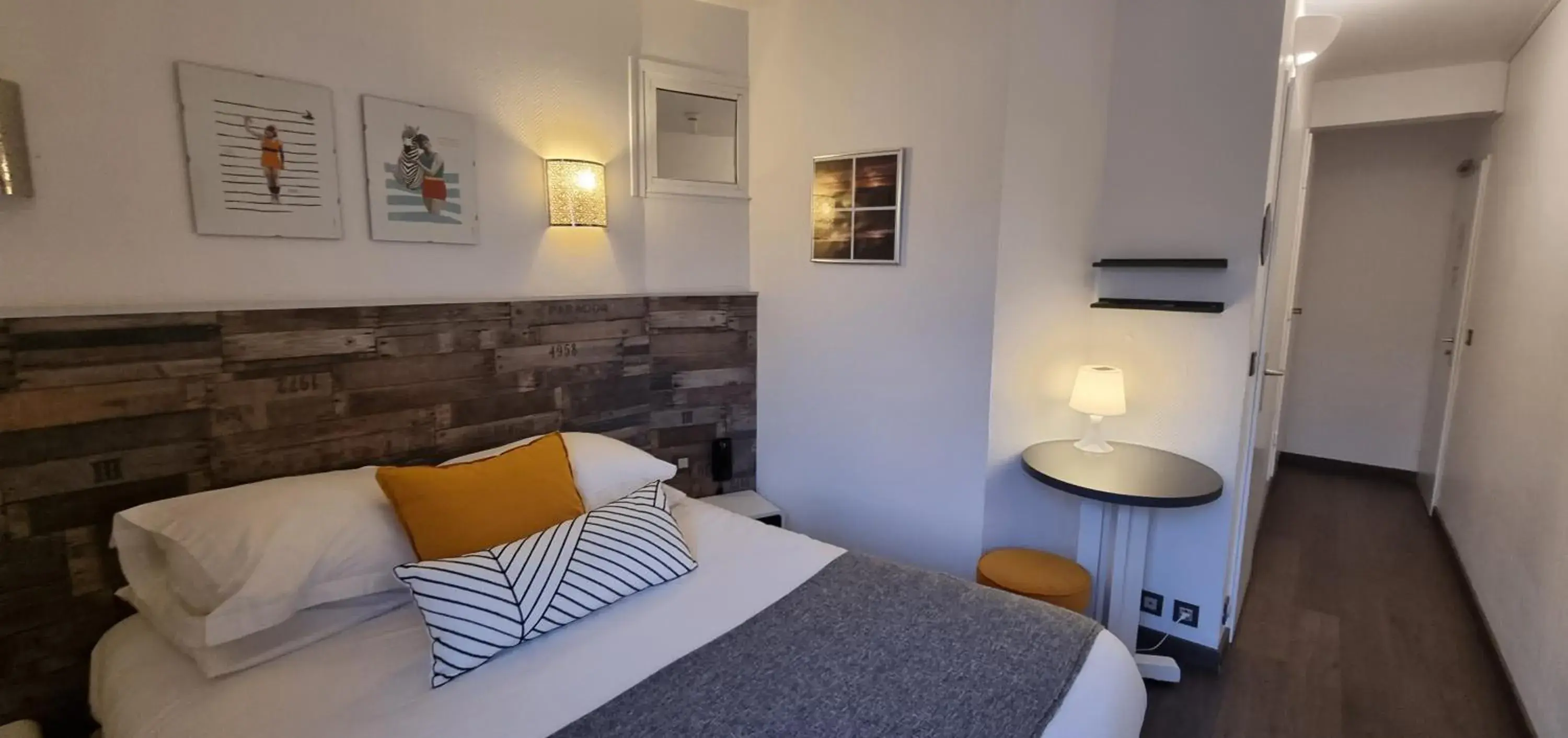 Standard Double Room in Hotel De L'Europe Standard Double Room in Hotel De L'Europe