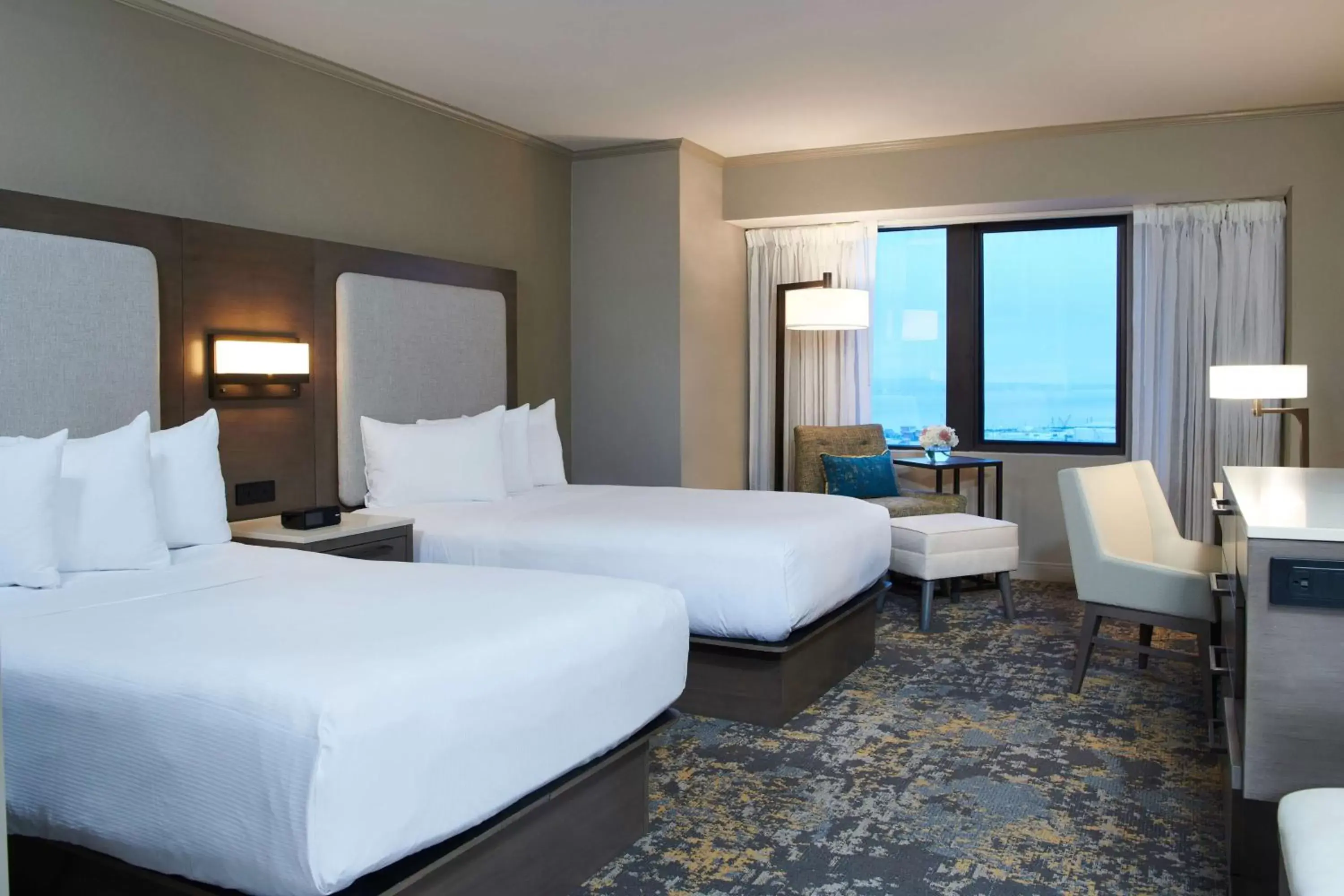 Deluxe Double Room in Hilton Anchorage Deluxe Double Room in Hilton Anchorage