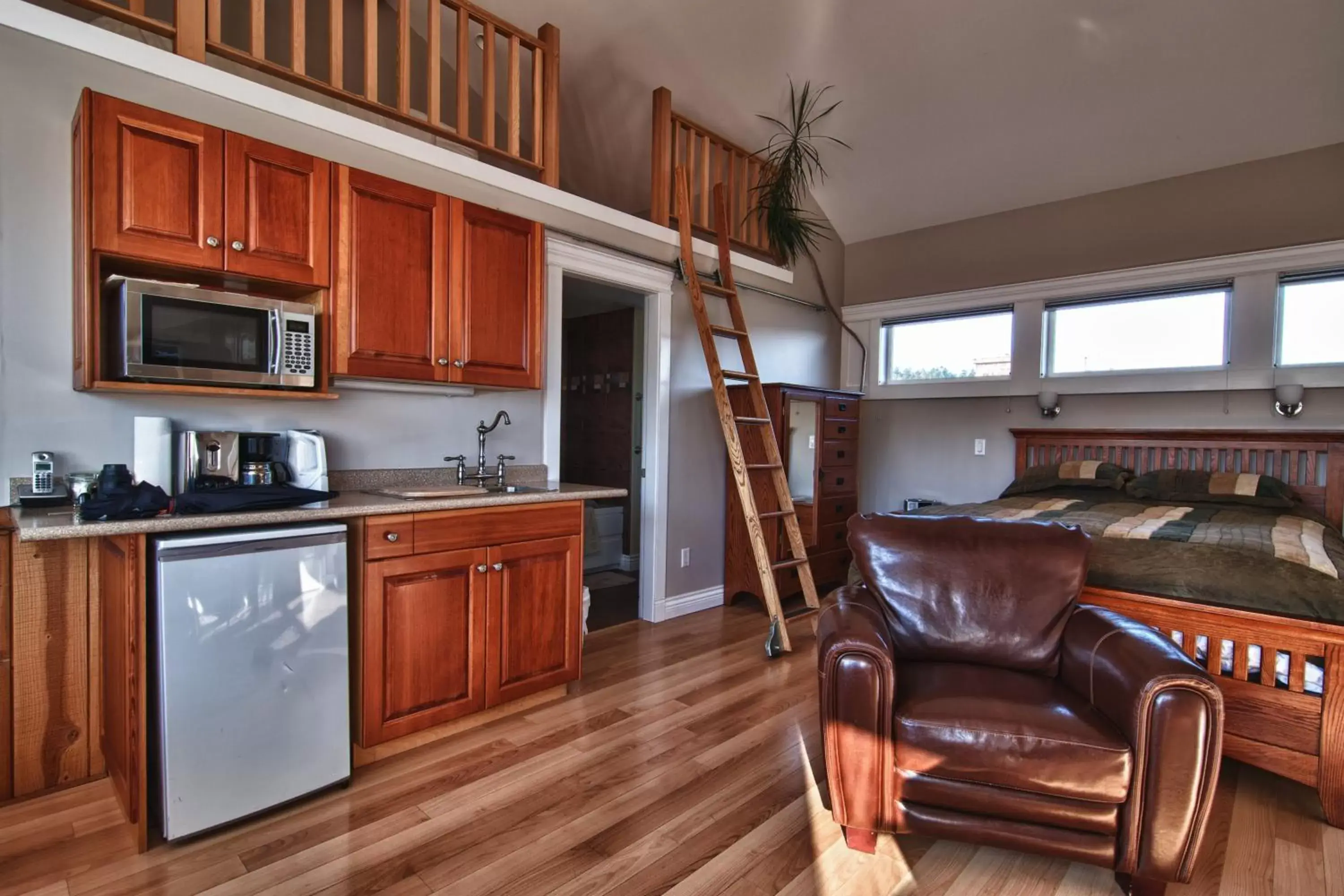 Luxury Ocean Lagoon Condo Suite w/Loft in Birds of a Feather Ocean Lagoon Victoria Condos Luxury Ocean Lagoon Condo Suite w/Loft in Birds of a Feather Ocean Lagoon Victoria Condos