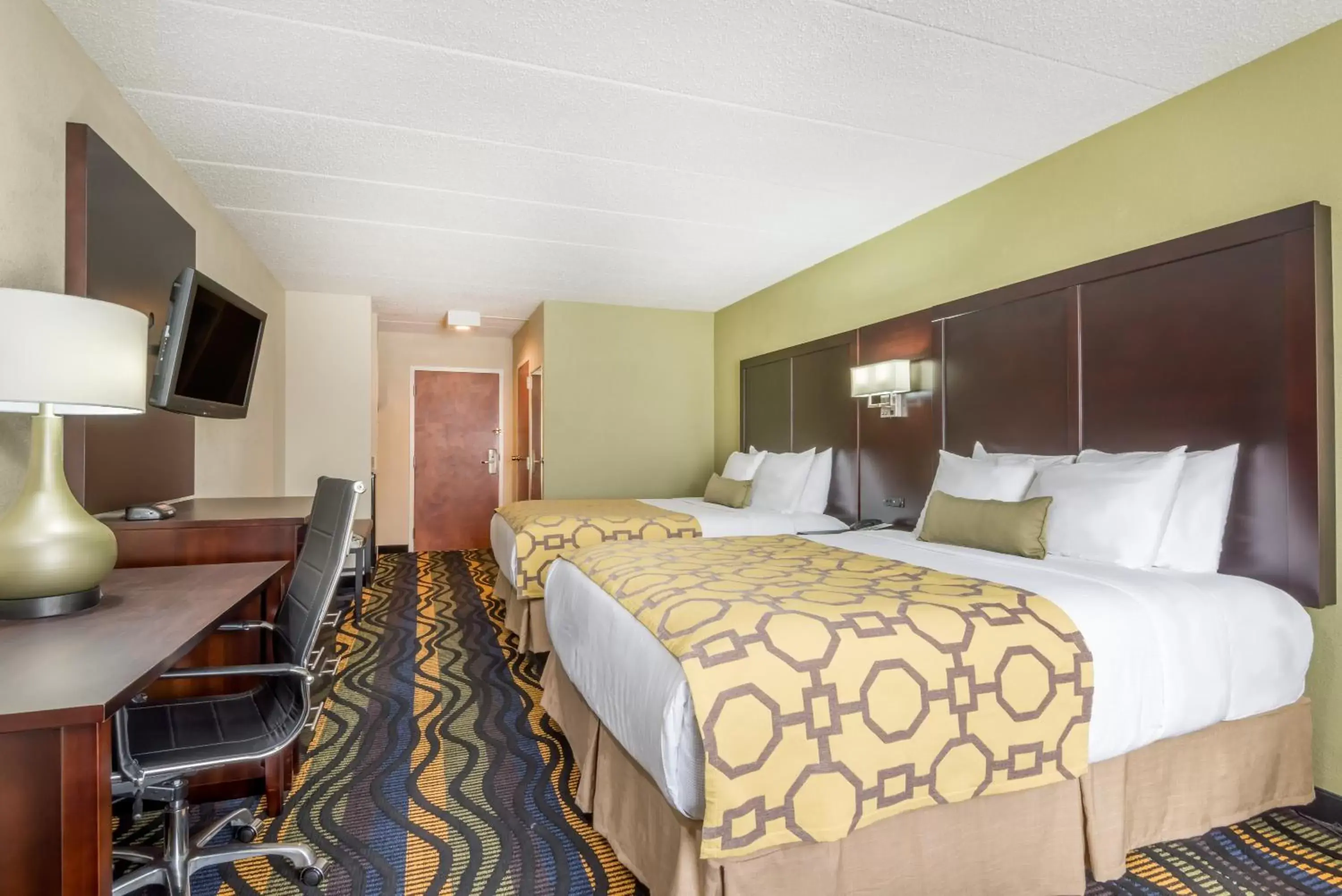 Deluxe Queen Suite in Baymont by Wyndham Georgetown Deluxe Queen Suite in Baymont by Wyndham Georgetown