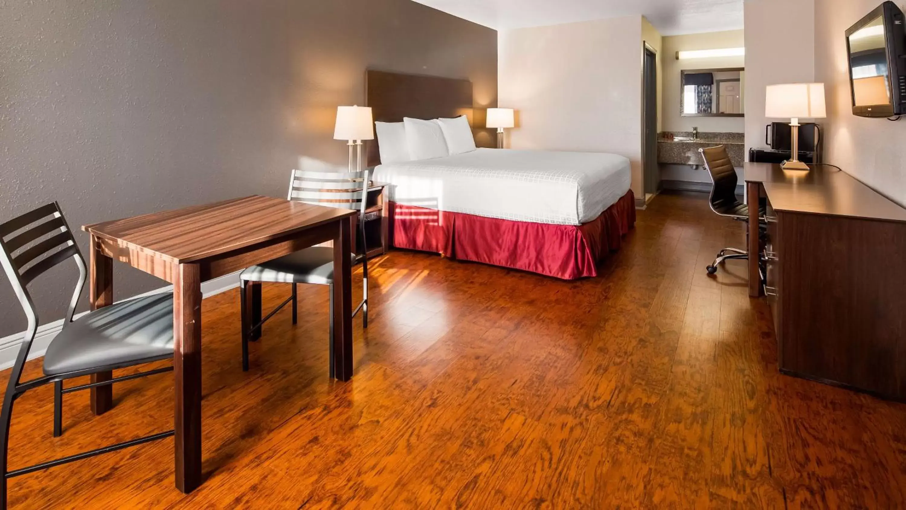 King Room in SureStay Plus Hotel by Best Western Hammond King Room in SureStay Plus Hotel by Best Western Hammond
