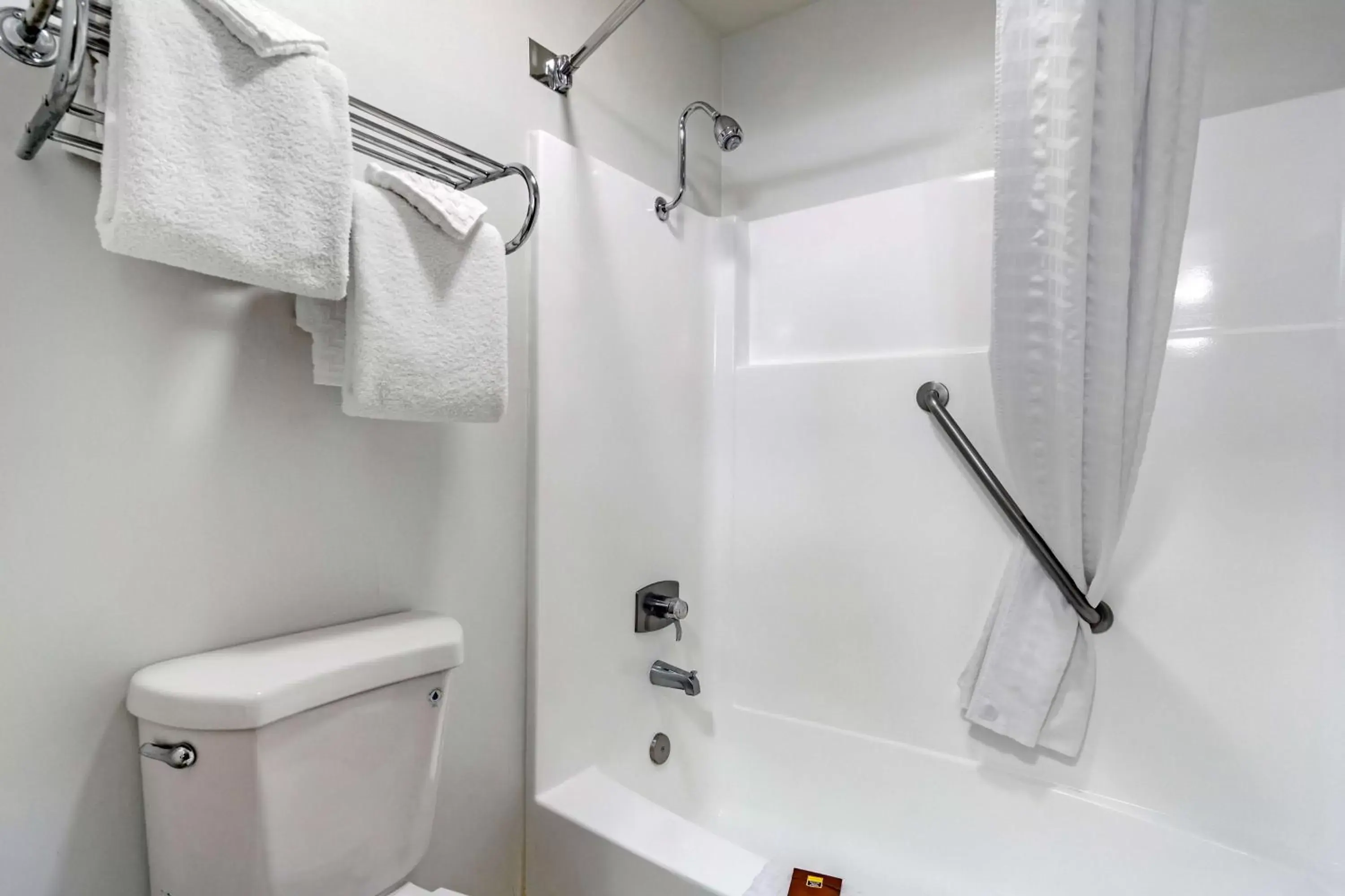 King Suite with Lake View - Non-Smoking in Best Western PLUS Lake Front Hotel King Suite with Lake View - Non-Smoking in Best Western PLUS Lake Front Hotel