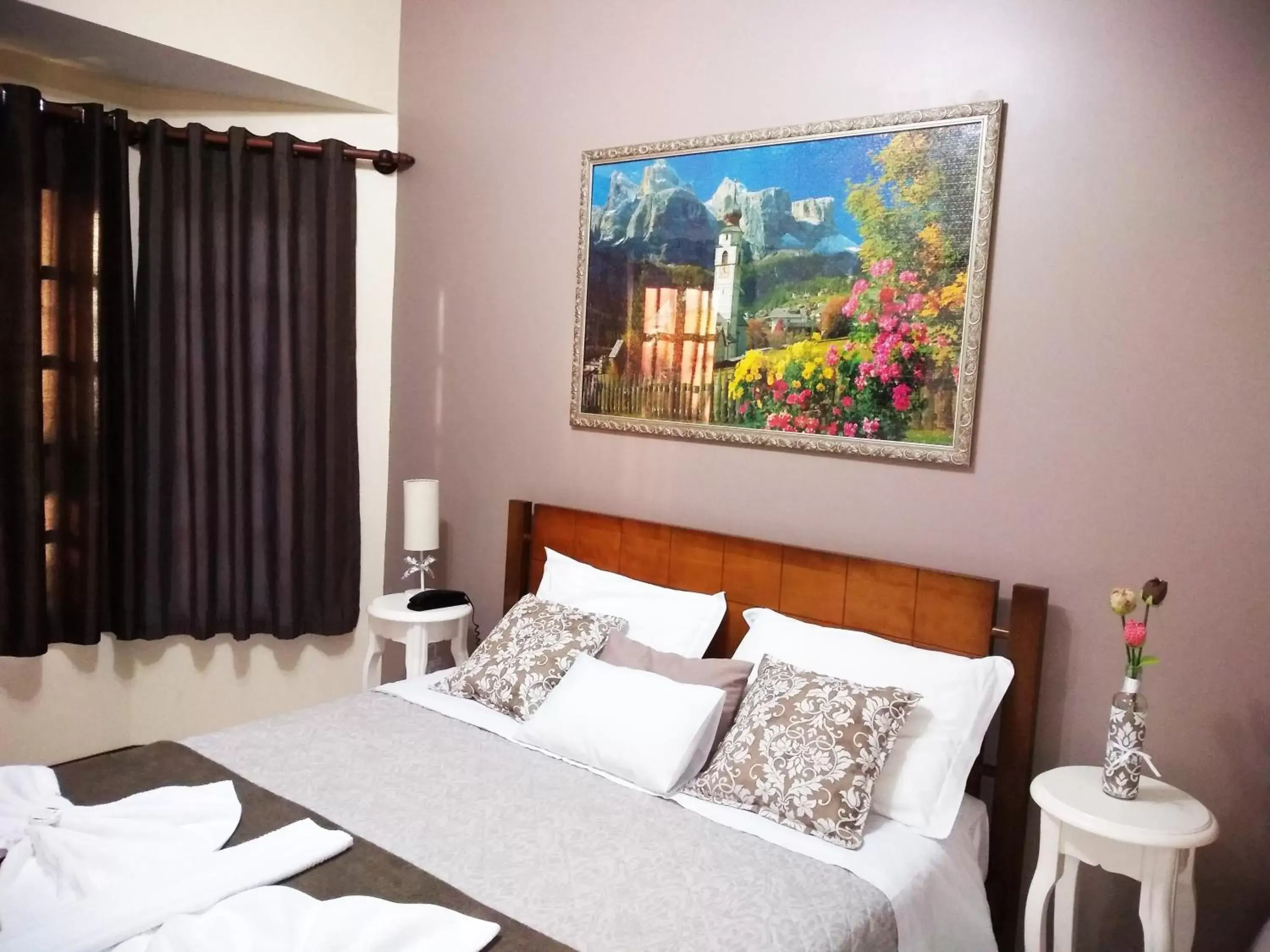 Queen Room with Balcony in Pousada Canasvieiras Queen Room with Balcony in Pousada Canasvieiras