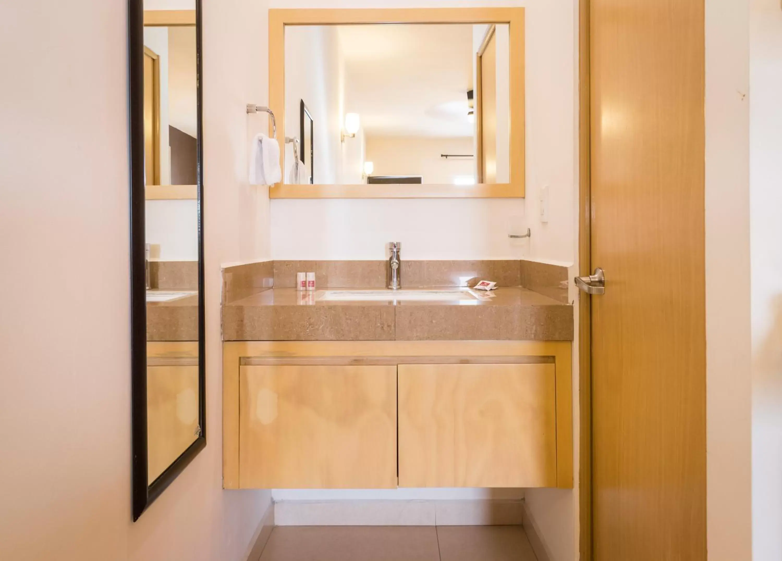 Twin Room in Nova Hotel Twin Room in Nova Hotel