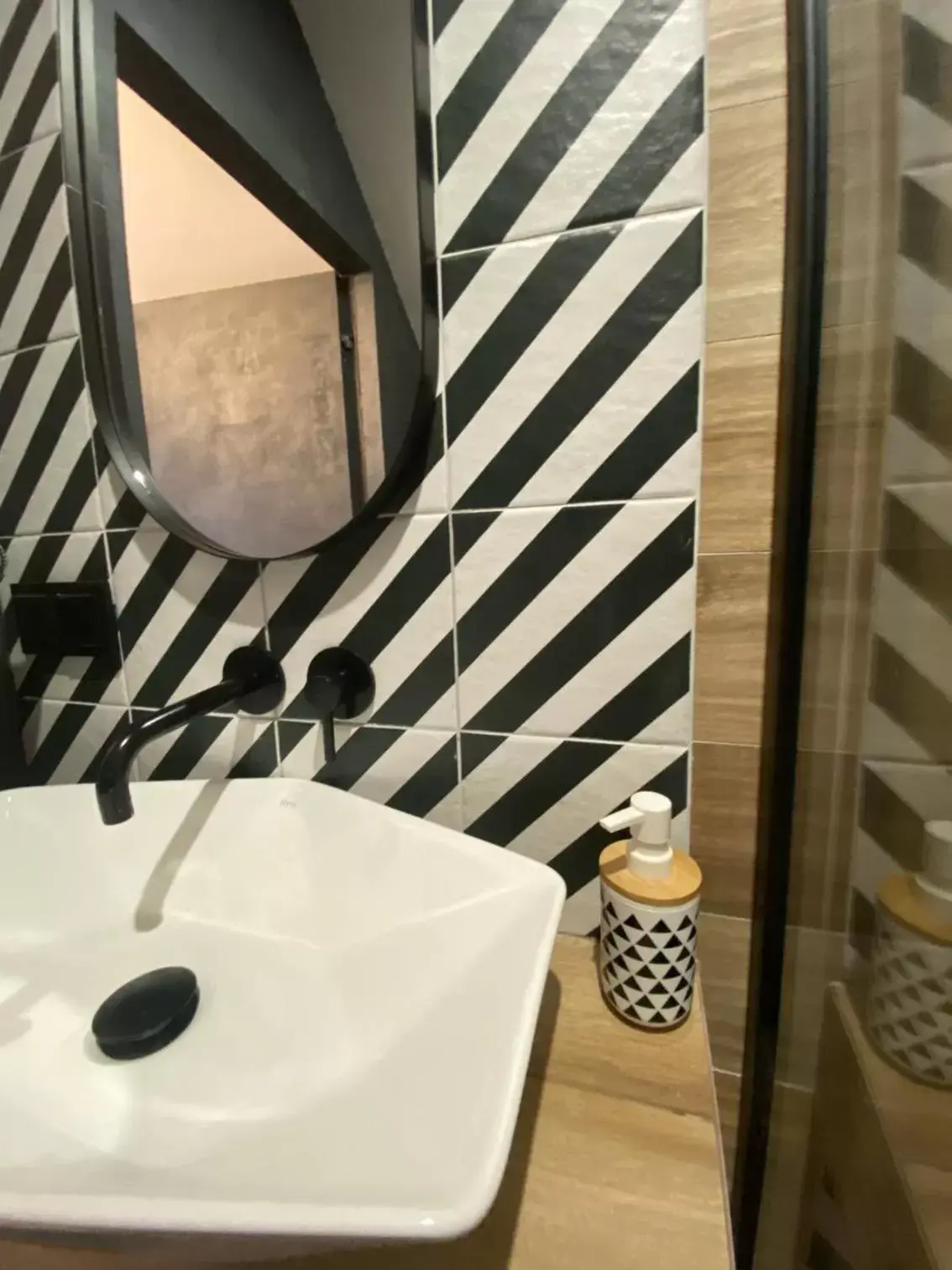 Small Double Room in Stylowe Apartamenty Plewiska Small Double Room in Stylowe Apartamenty Plewiska