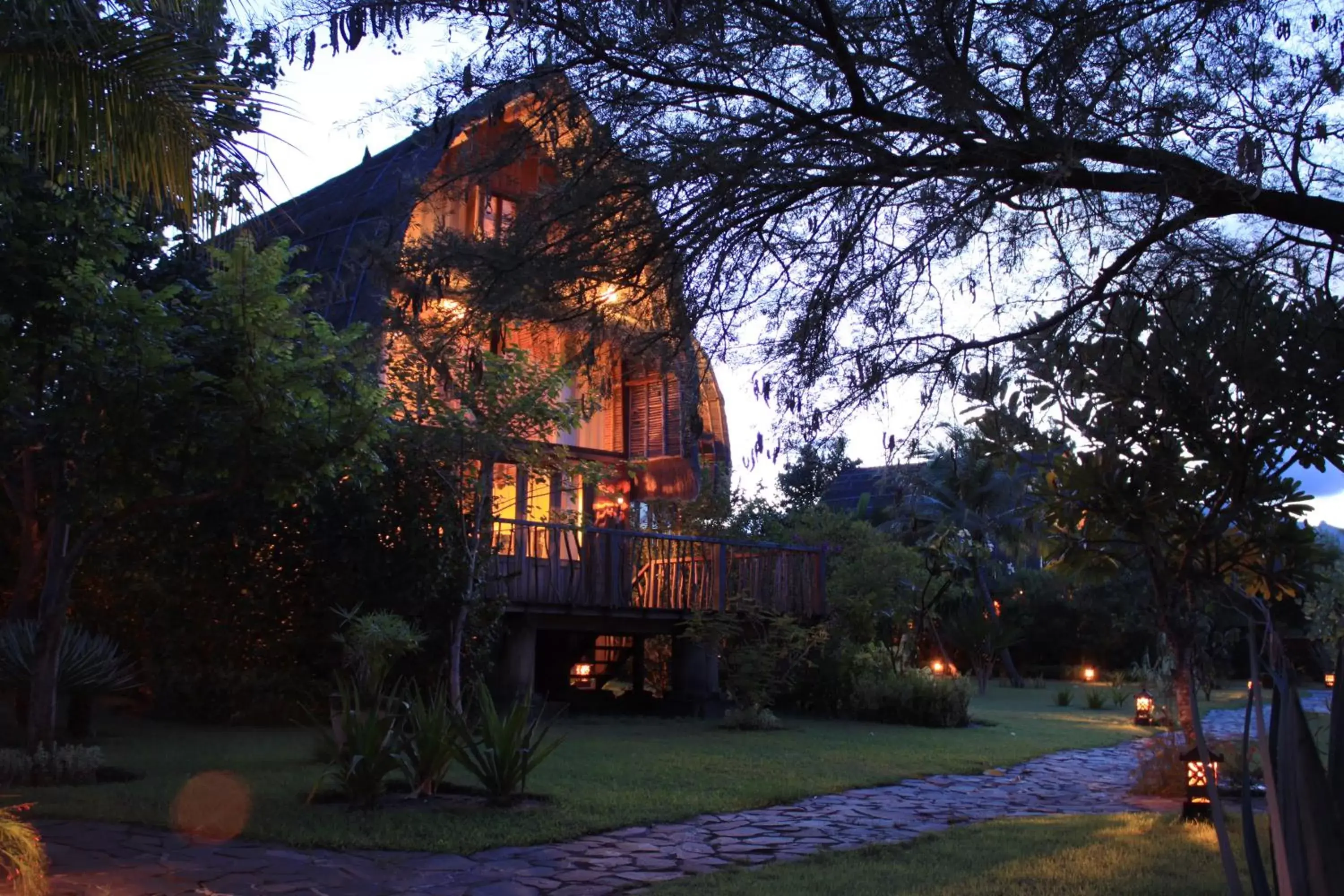 Lumbung Suite with Free 1x 30 Minutes Head & Shoulder Massage for 2 People in Naya Gawana Resort & Spa Lumbung Suite with Free 1x 30 Minutes Head & Shoulder Massage for 2 People in Naya Gawana Resort & Spa