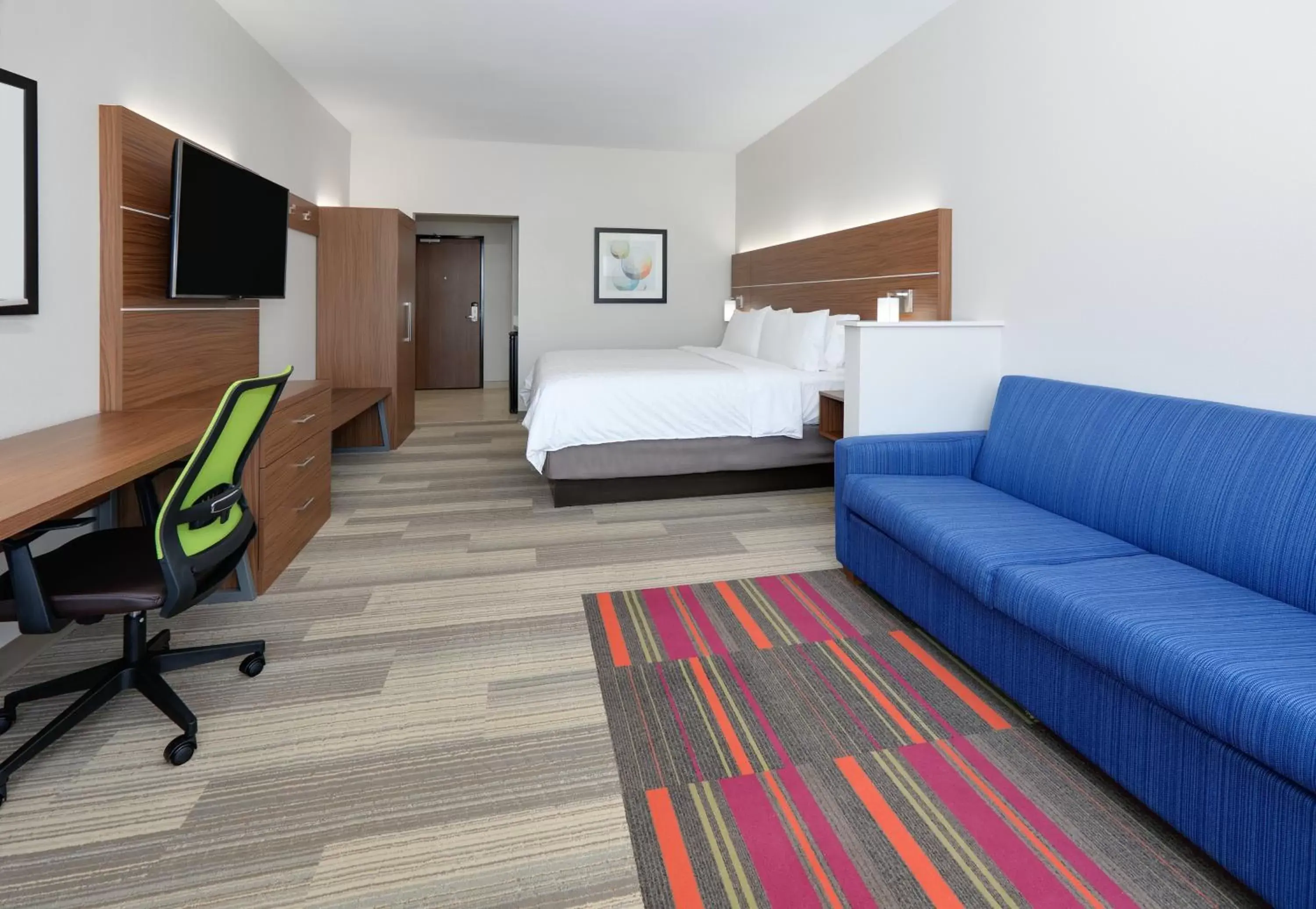King Suite - Hearing Accessible/Non-Smoking in Holiday Inn Express & Suites - Dallas NW HWY - Love Field by IHG King Suite - Hearing Accessible/Non-Smoking in Holiday Inn Express & Suites - Dallas NW HWY - Love Field by IHG