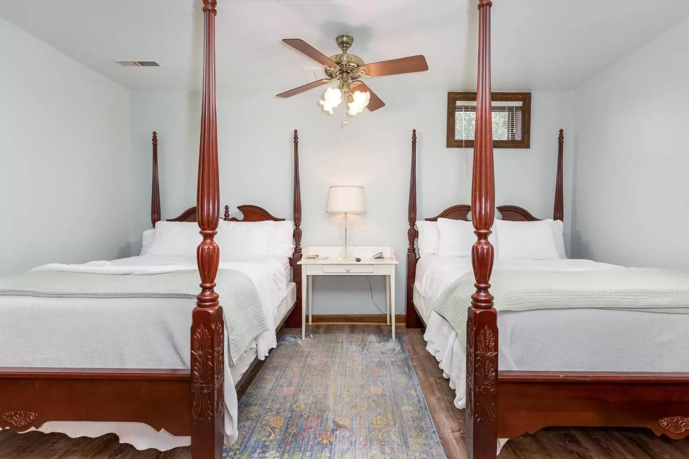 Deluxe Queen Room with Two Queen Beds in The Shaffner Inn Deluxe Queen Room with Two Queen Beds in The Shaffner Inn