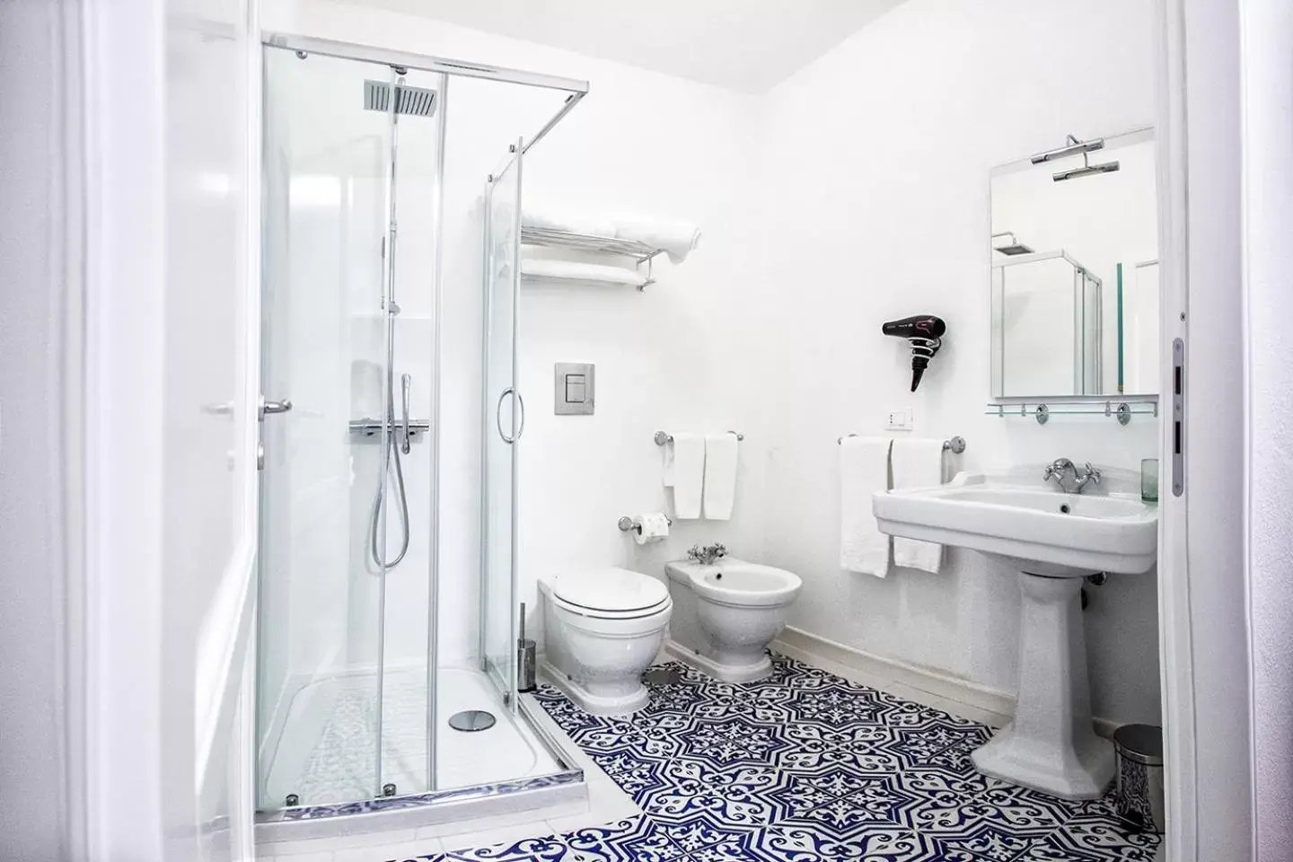 Junior Suite - single occupancy in Borgo Rosso di Sera - Resort Country Chic Junior Suite - single occupancy in Borgo Rosso di Sera - Resort Country Chic