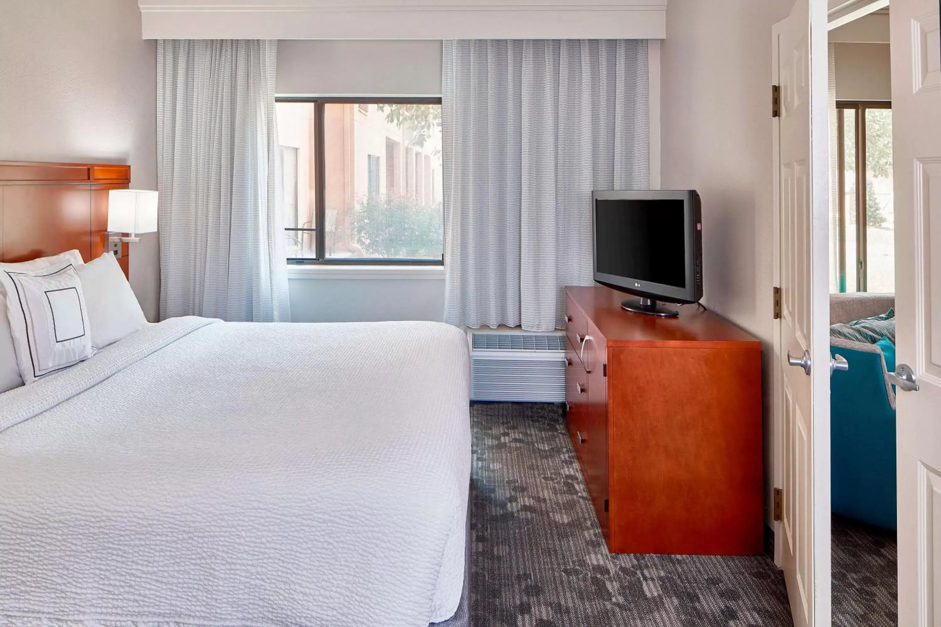 One-Bedroom King Suite in Sonesta Select Raleigh Durham Airport Morrisville One-Bedroom King Suite in Sonesta Select Raleigh Durham Airport Morrisville